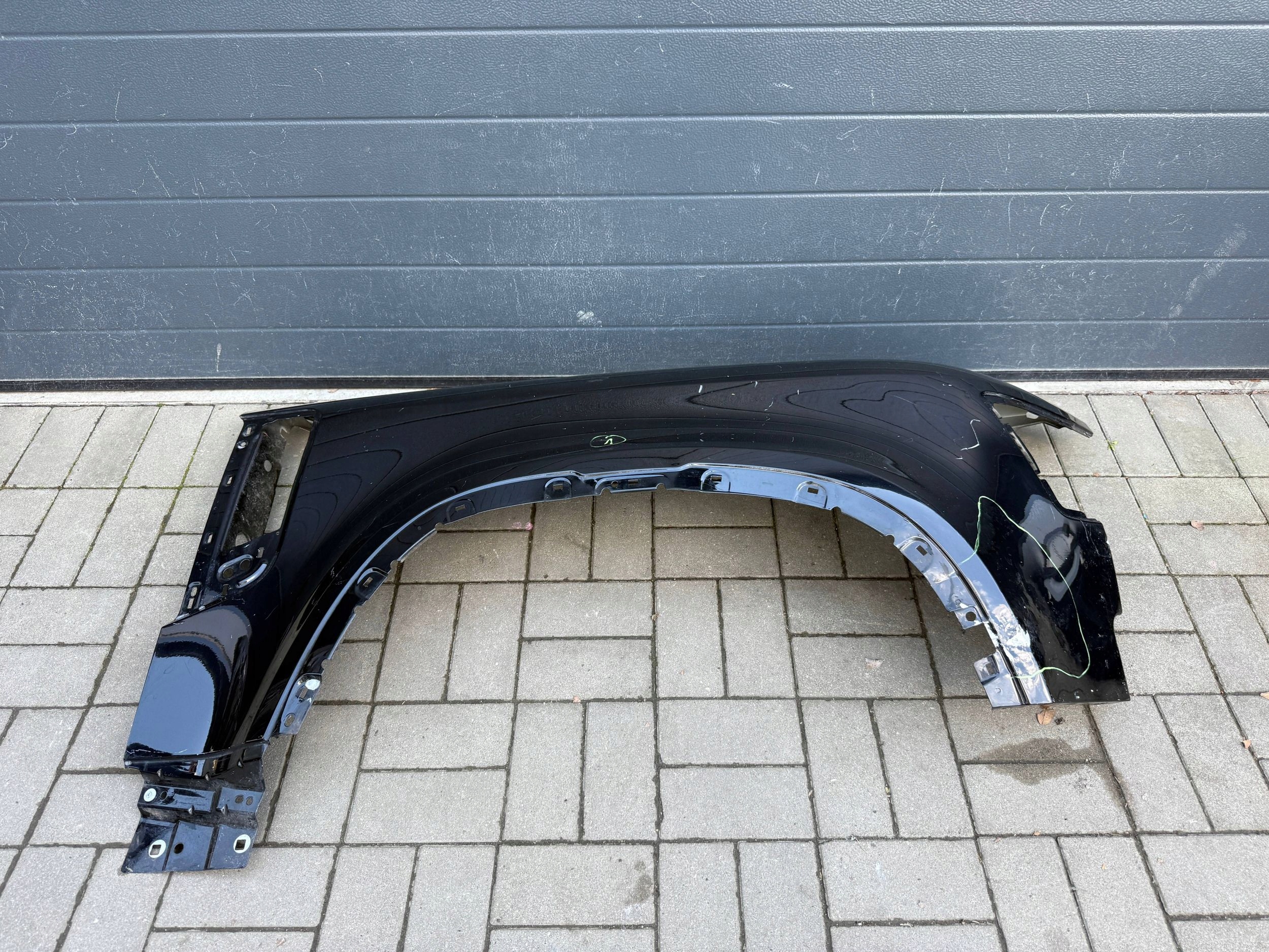 Land Rover Defender 21- fender right front front