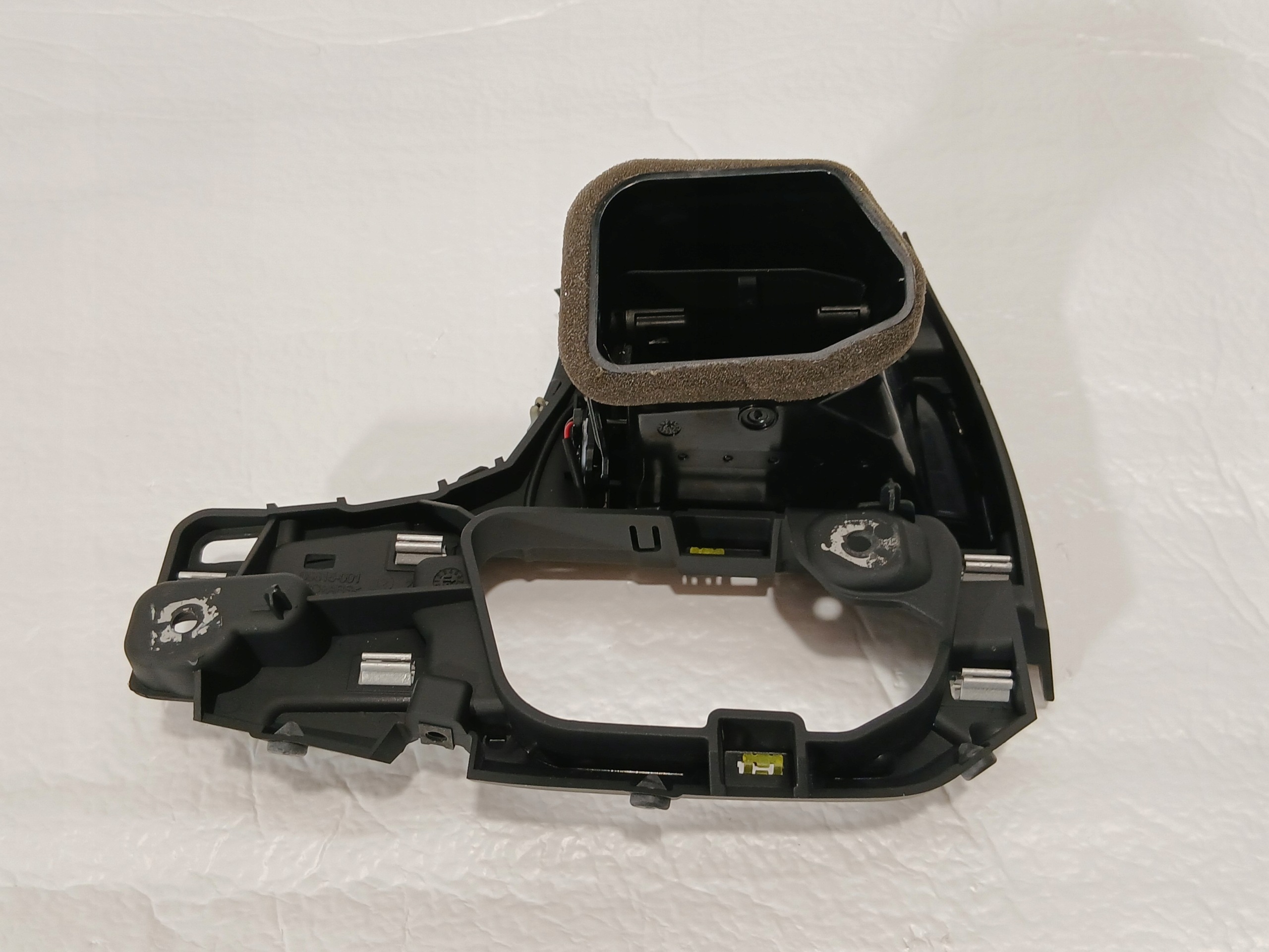 AUDI A4 B9 LIFT grid air conditioning devices 8W1820901B