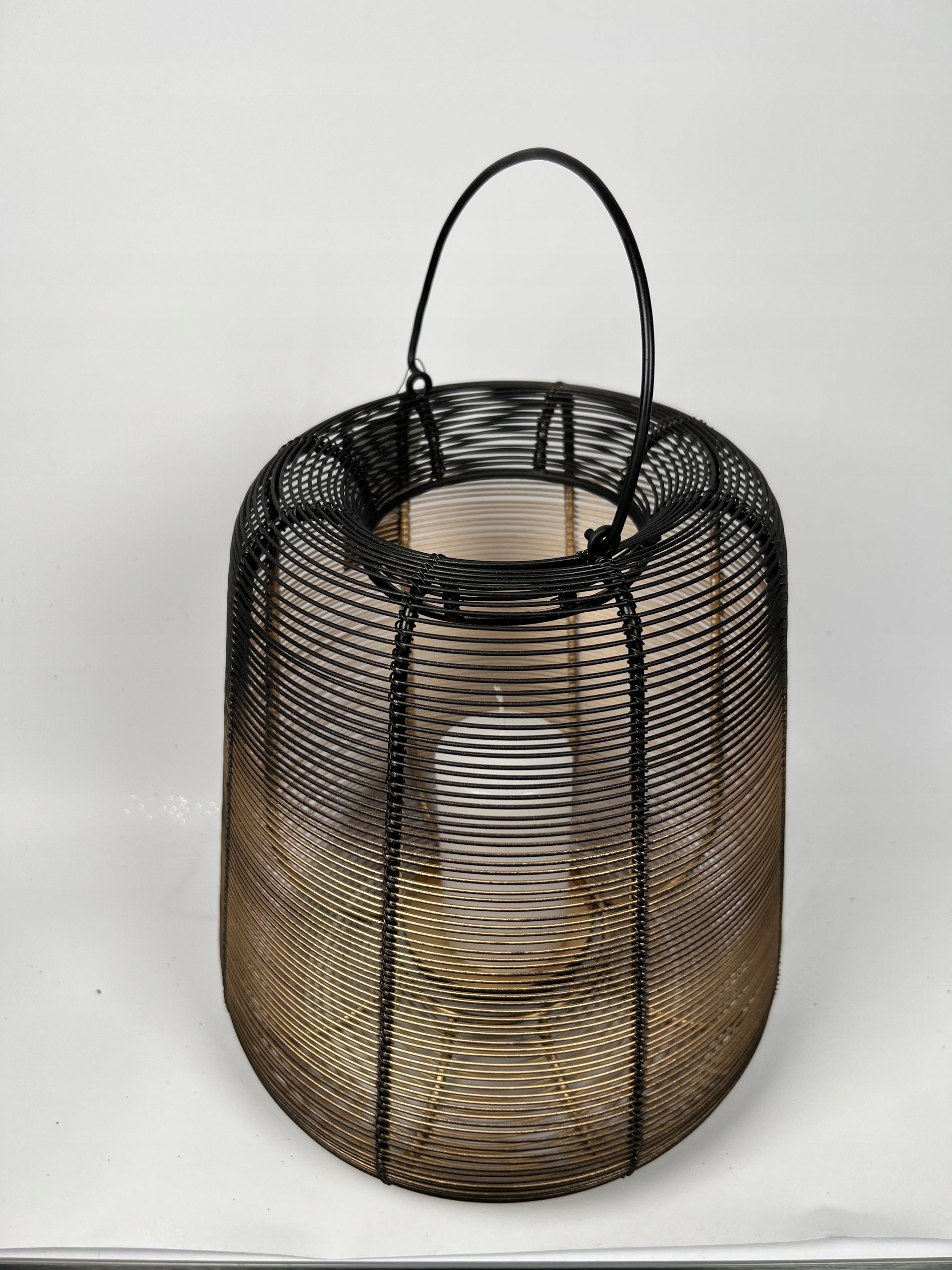Pletený kovový Lampáš na dekoráciu Dekorácia altánku na balkón 27 cm