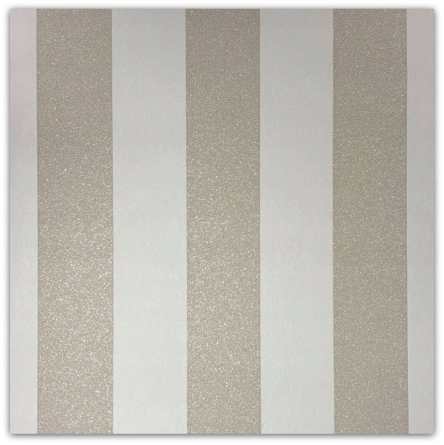 

Tapety Ścienne Tapeta Pasy Beż Brokat Srebro