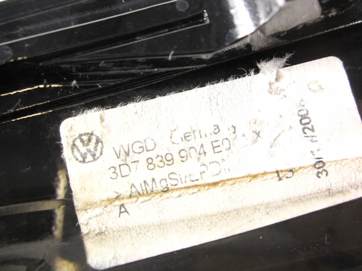 moulding slupka door rear rear part right VW Phaeton