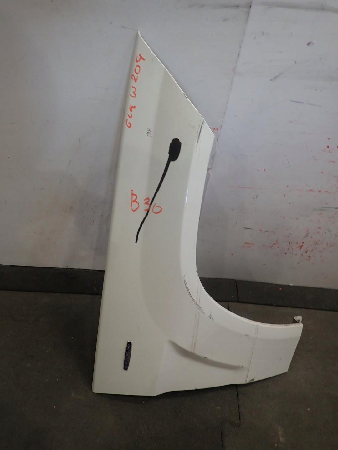 fender front front right MERCEDES GLK W204 2008-2015