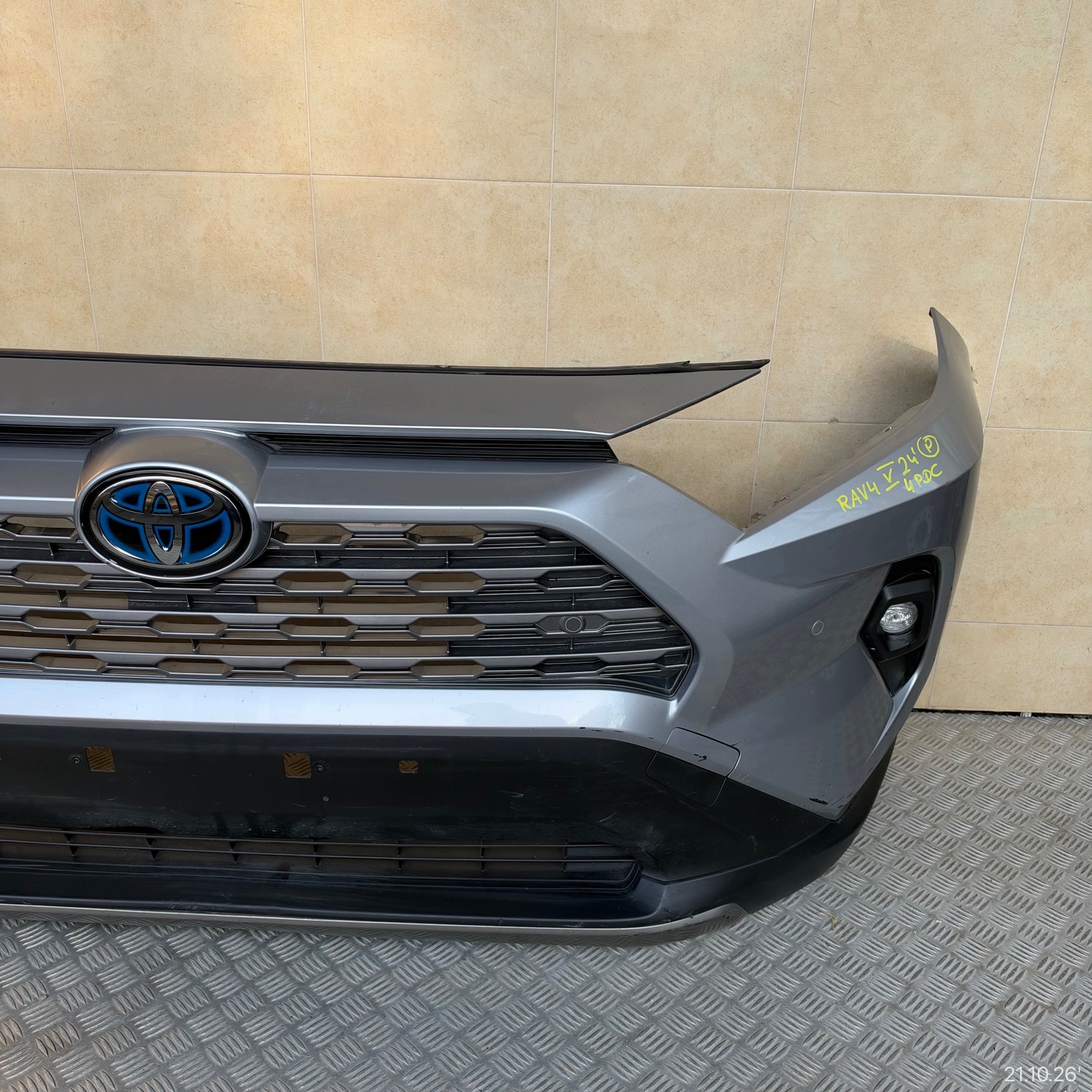 frontstoßstange komplet TOYOTA RAV4 V 2024 jahr 4 PDC