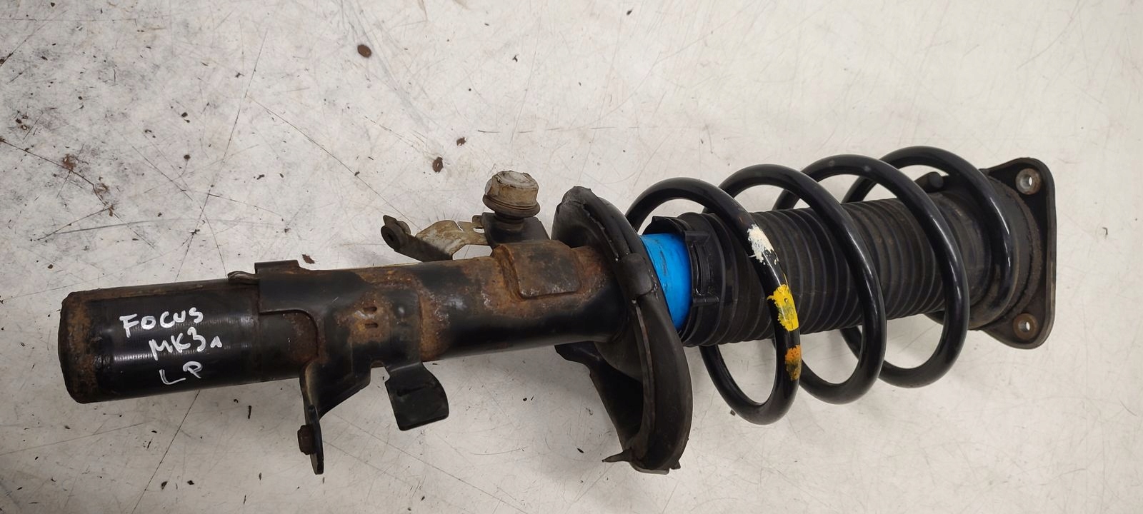 shock absorber spring front sususpension Ford Focus MK3 kombi 1,0 Ecoboost