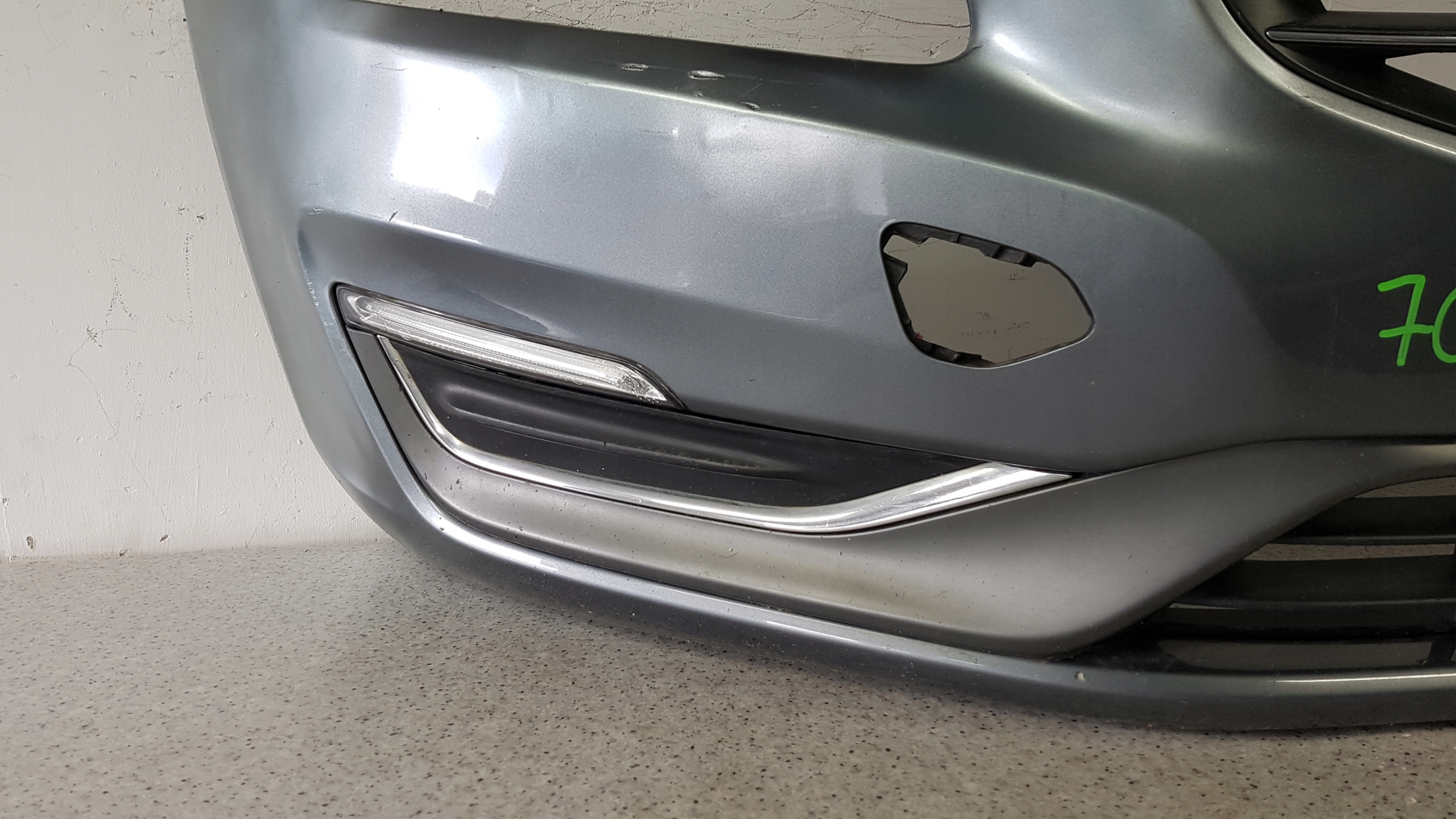 VOLVO S60 2013 - nárazník předek 7024