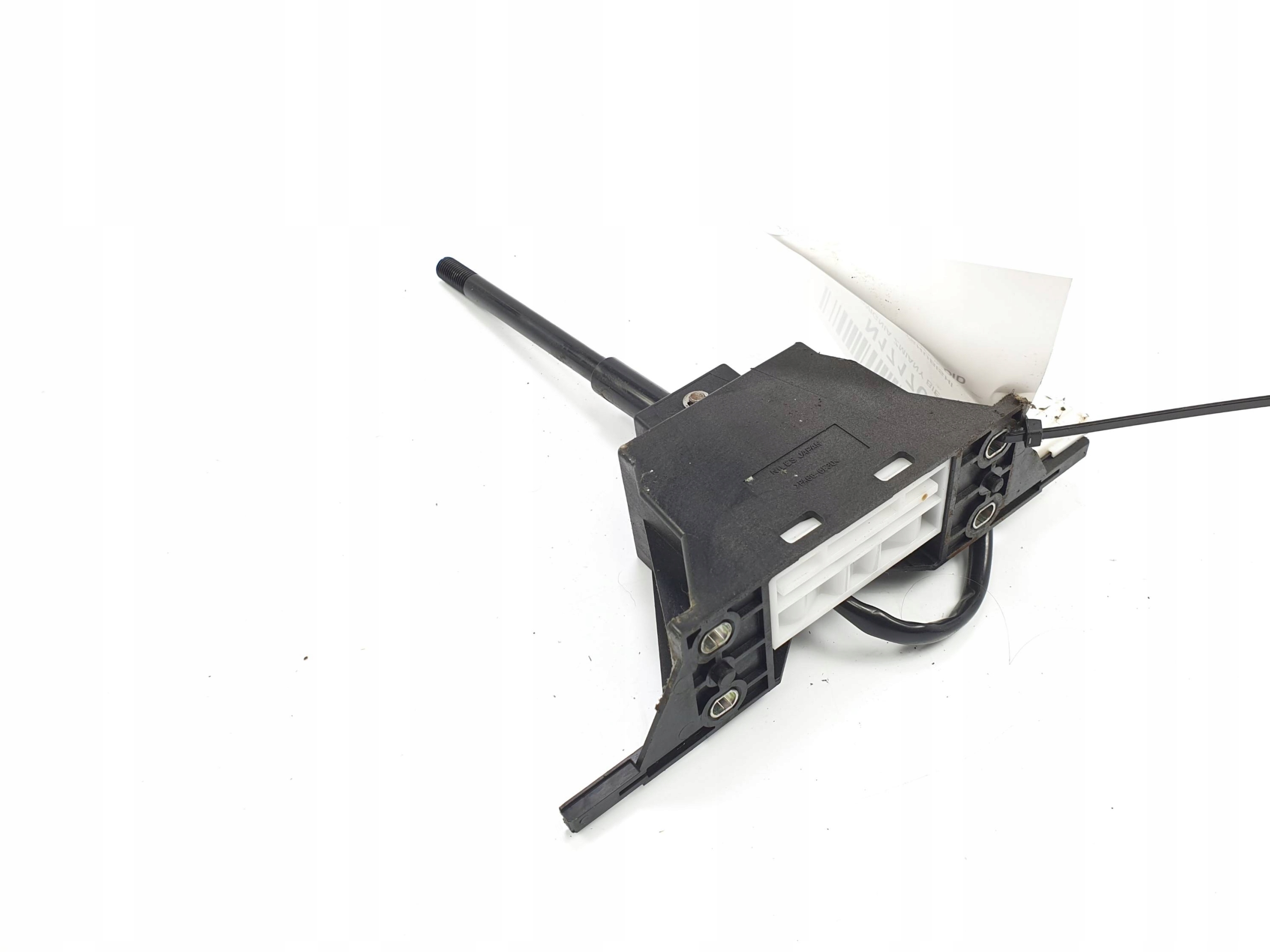 DZWIGNIA ZMIANY BIEGOW REDUKTORA PAJERO IV V90