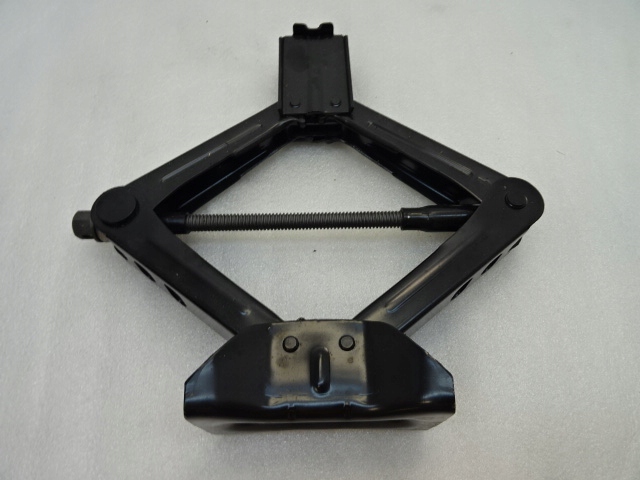 FORD KUGA MK2 WKŁAD KOŁA ZAPASOWEGO LEWAREK CV44-17009-AB Producent części Ford OE