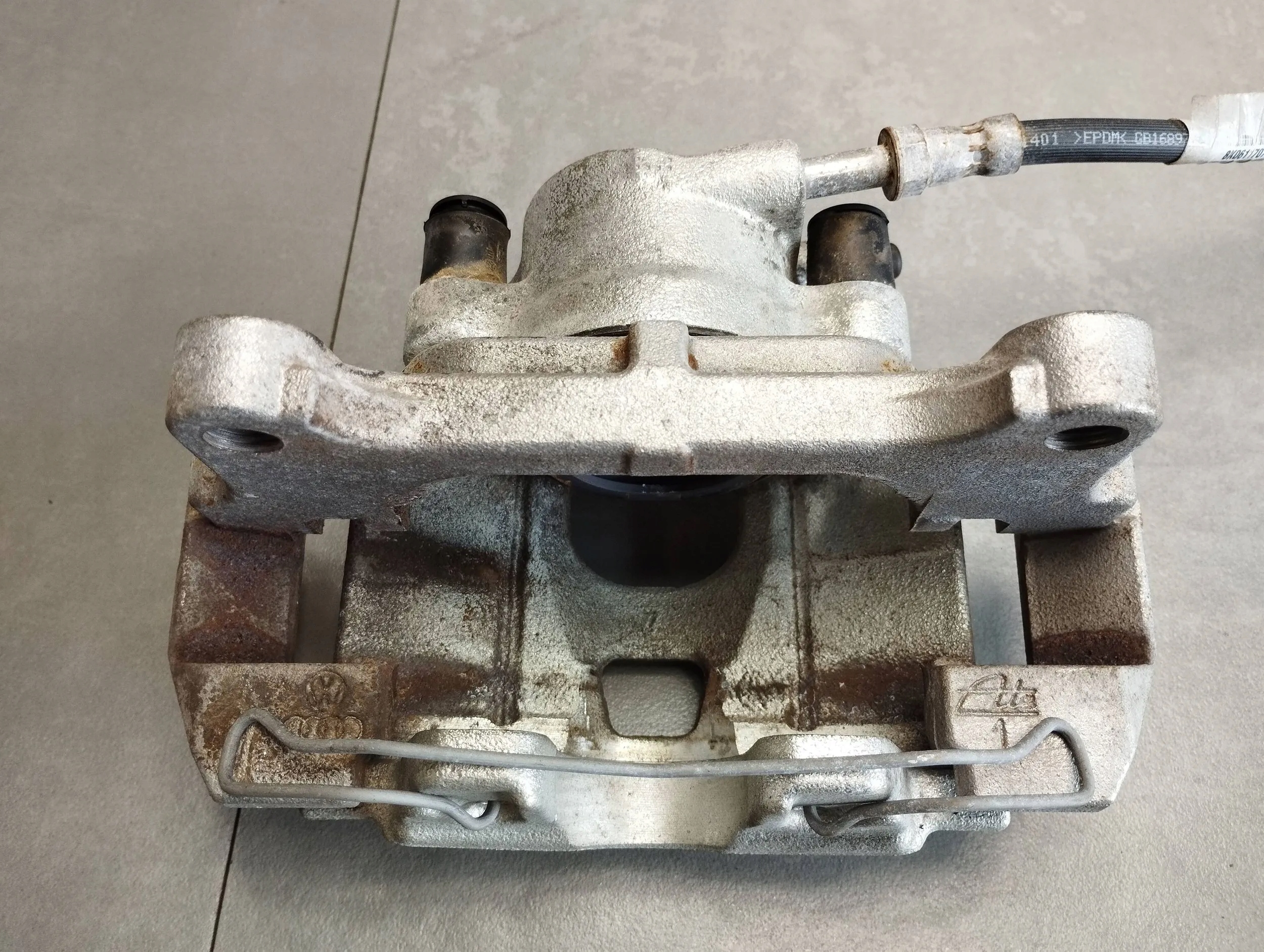 Audi A5 8T caliper left front