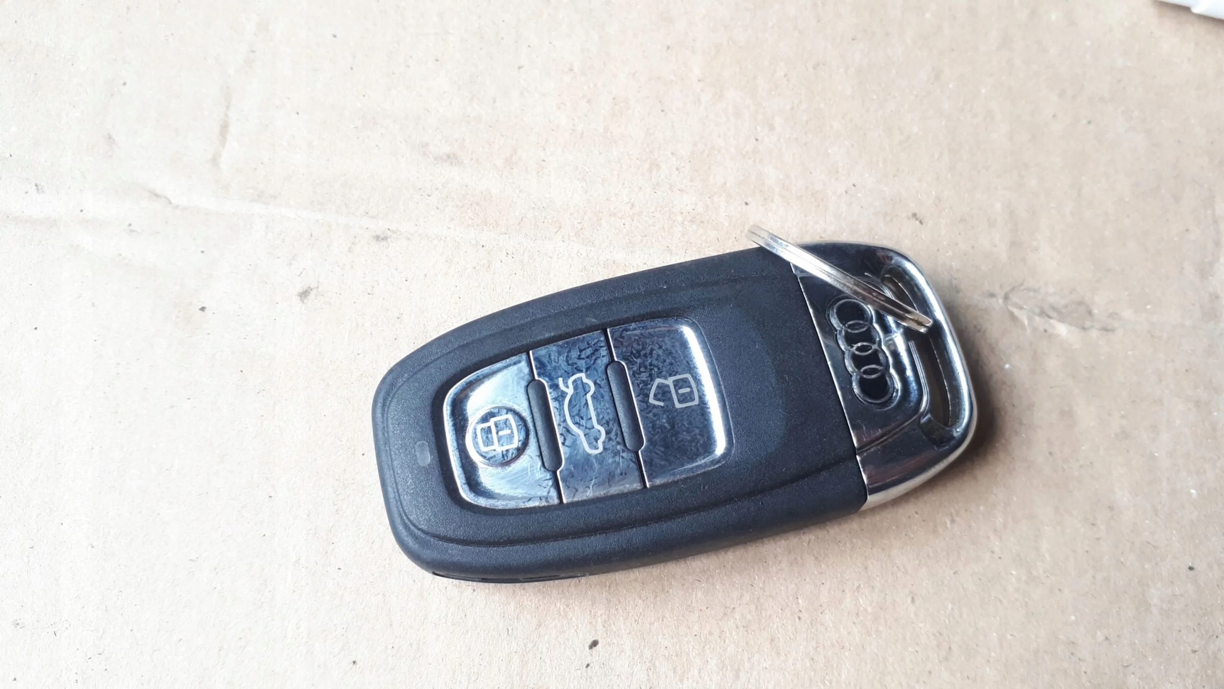 S4 B8 LIFT A4 key key PILOT 8T0959754C A5