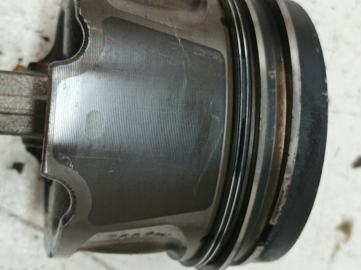 piston connecting rod 17BS2 ILVD2 701 1.5 DCI Renault Clio III (2005-2014)