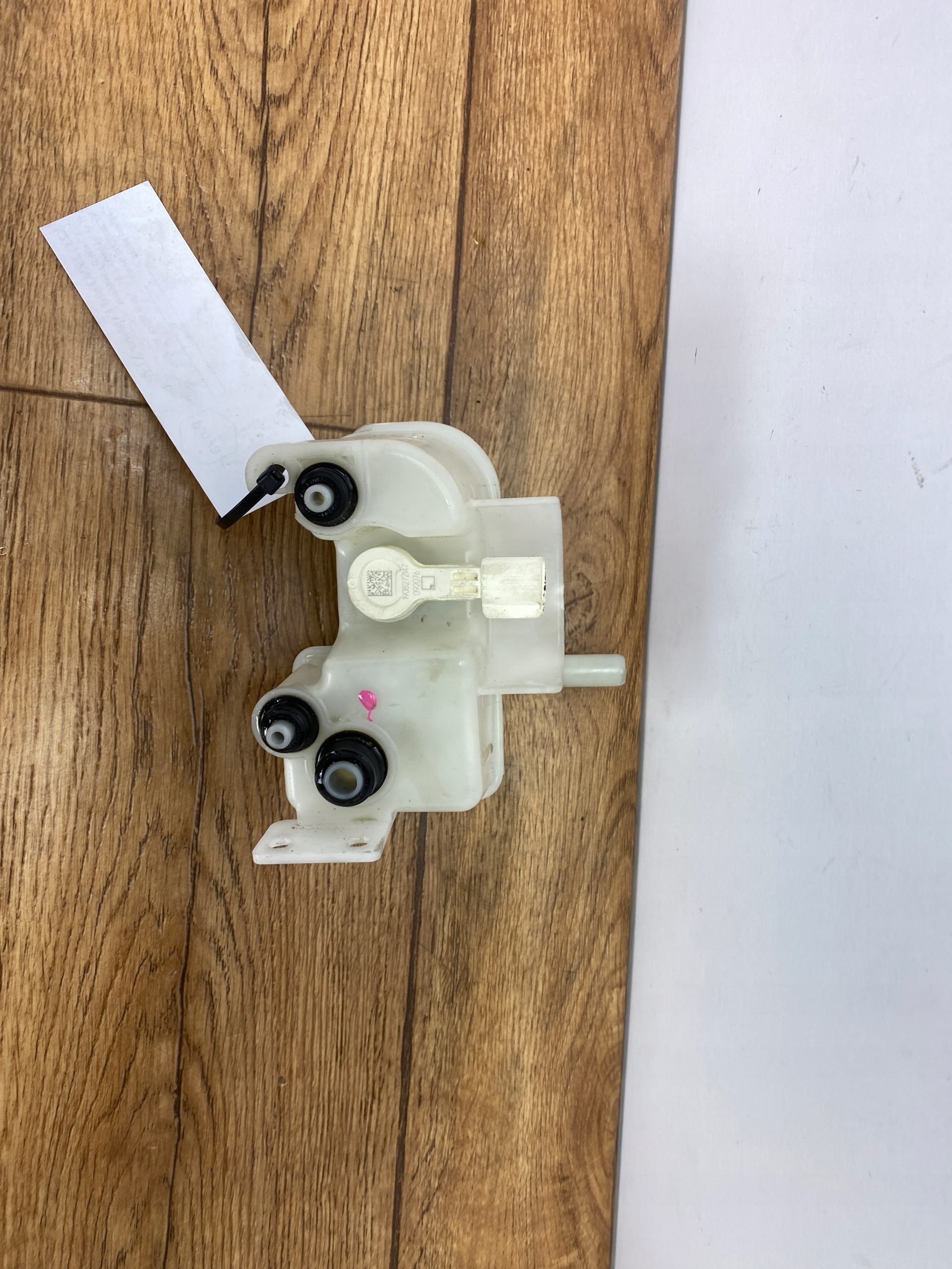 Behälter des Gasses Brems- Ford Explorer MK6 2020+ USA