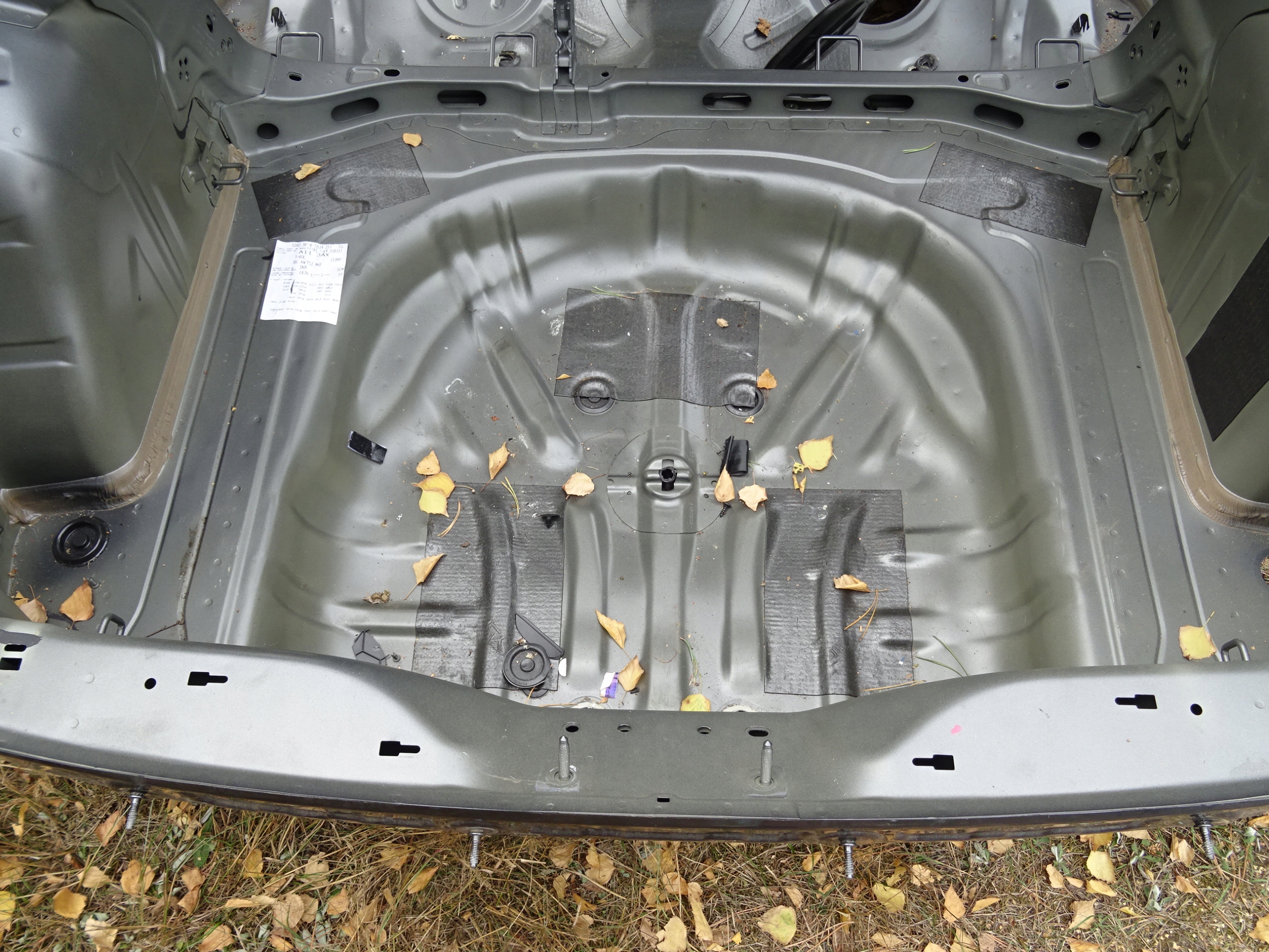 VW T-ROC TROC TYLNY PAS WANNA LR7H PERŁA 2017- Typ samochodu Samochody osobowe