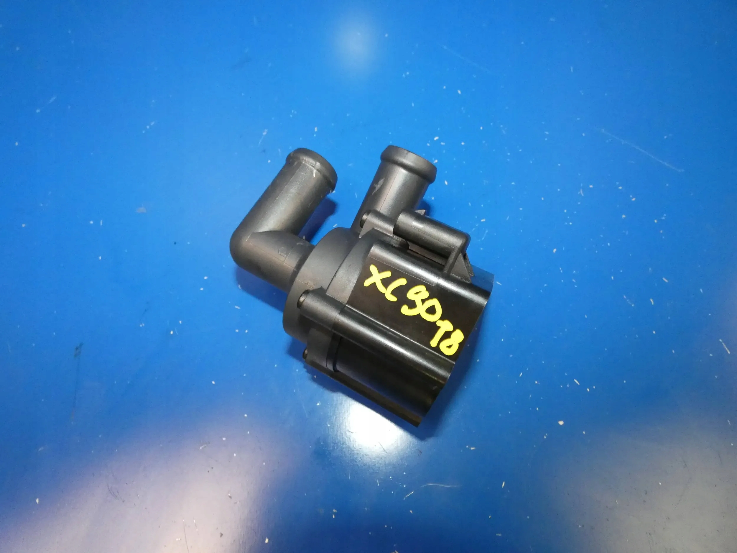 VOLVO XC90 II XC60 II S60 V90 dodatna pumpa vode pumpa