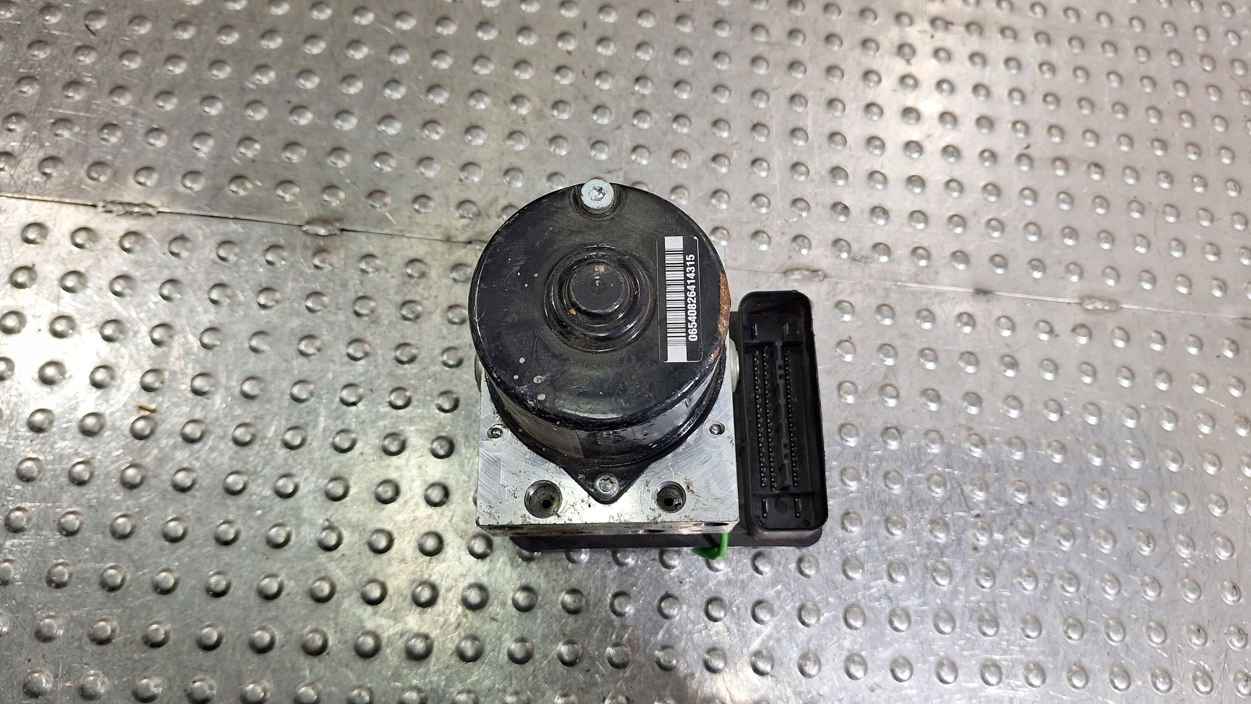 pump control unit ABS 6789301 6789300 BMW E81 E87 E90 E91 E92 E93