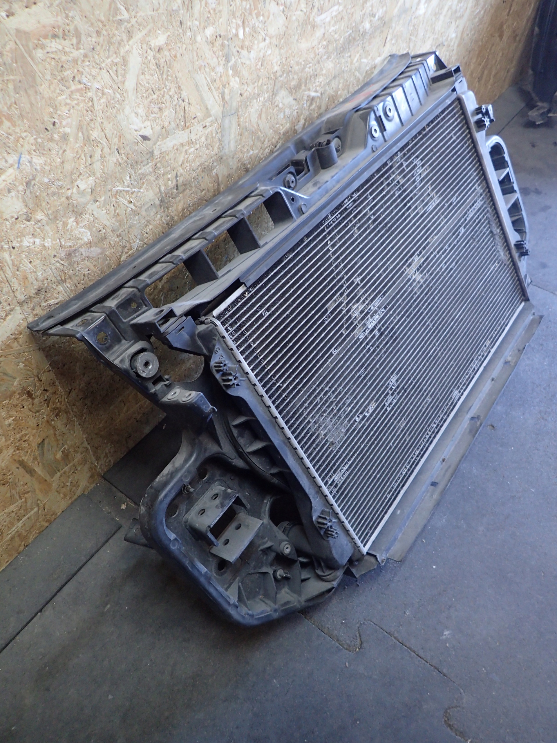 support panel for radiators radiator AUDI A6 C6 4F0121251L