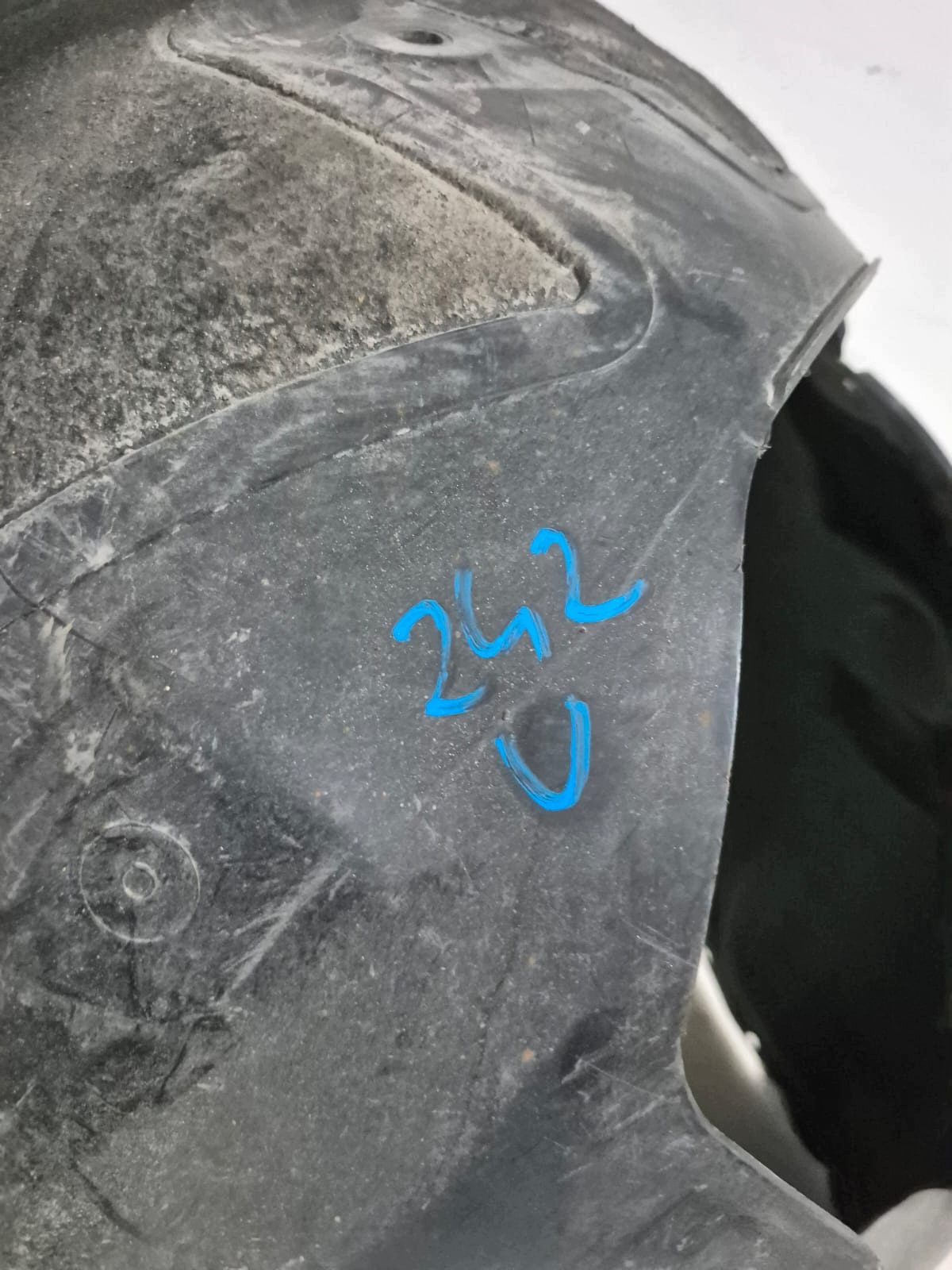 TESLA MODEL Y 20- mudguard right front front