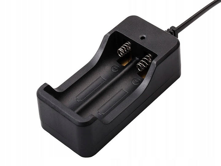 ŁADOWARKA + 2 x AKUMULATORY 18650 Li Marka Begli