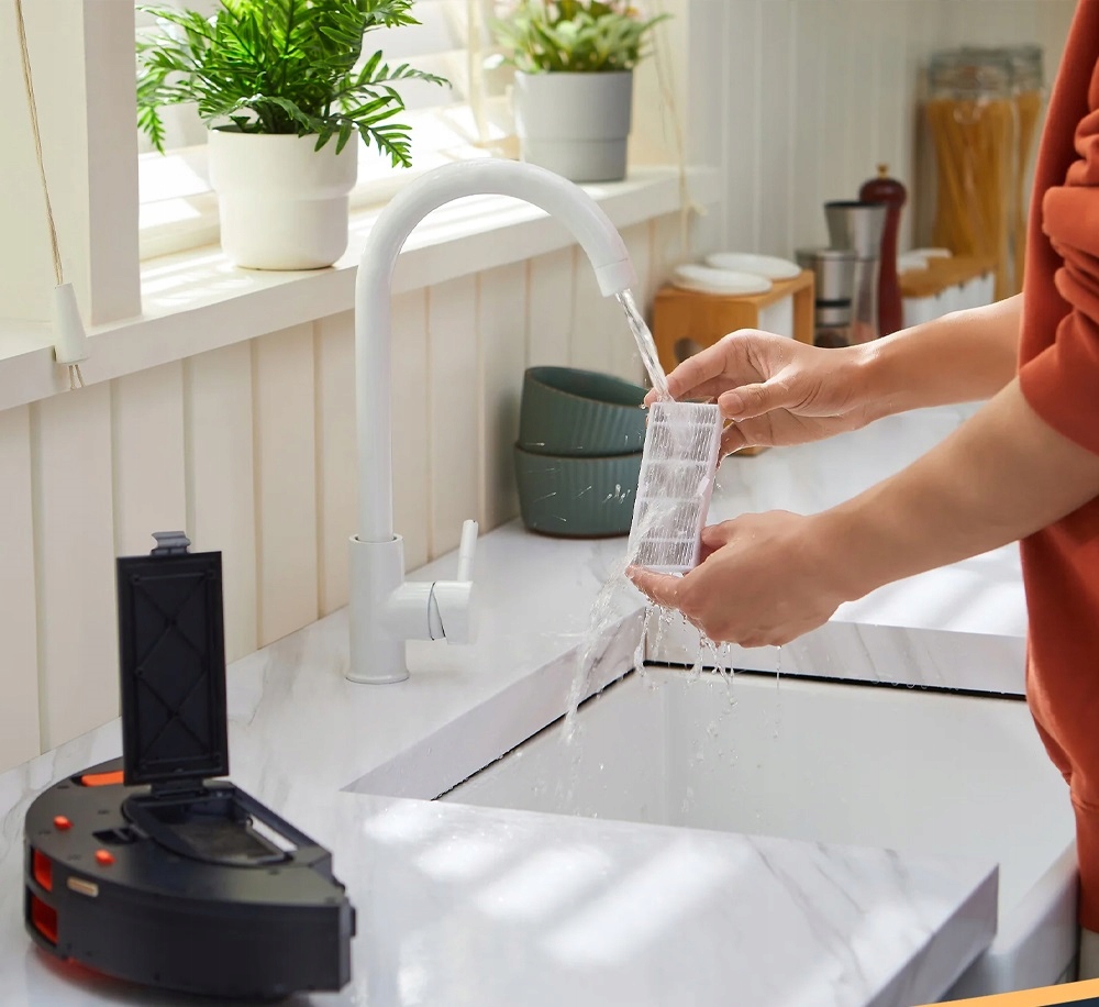 Robot Sprzątający Mopujący Myjący Automatyczny Odkurzający ULTENIC D6S WIFI Szerokość produktu 33.5 cm