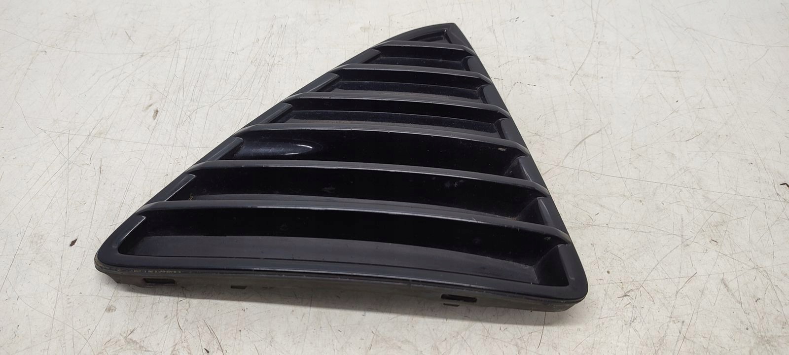 griglia paraurti destro Ford Focus MK3