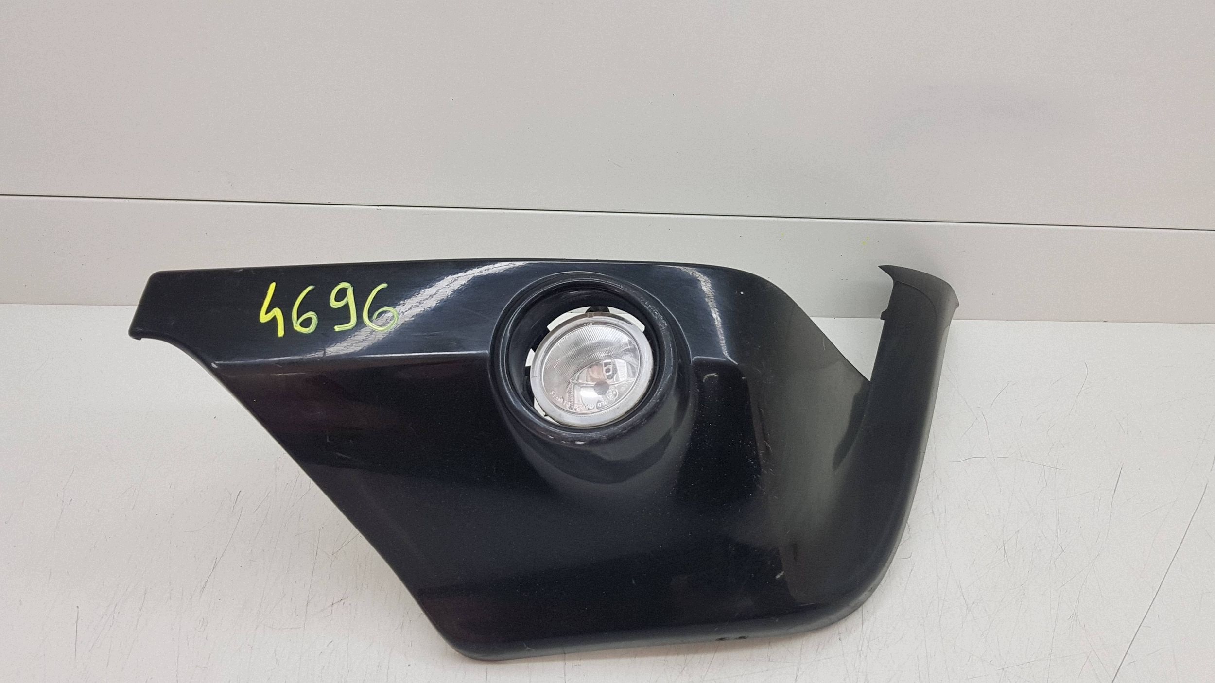 MITSUBISHI L200 DAKAR accessories of a bumper front left MZ313239