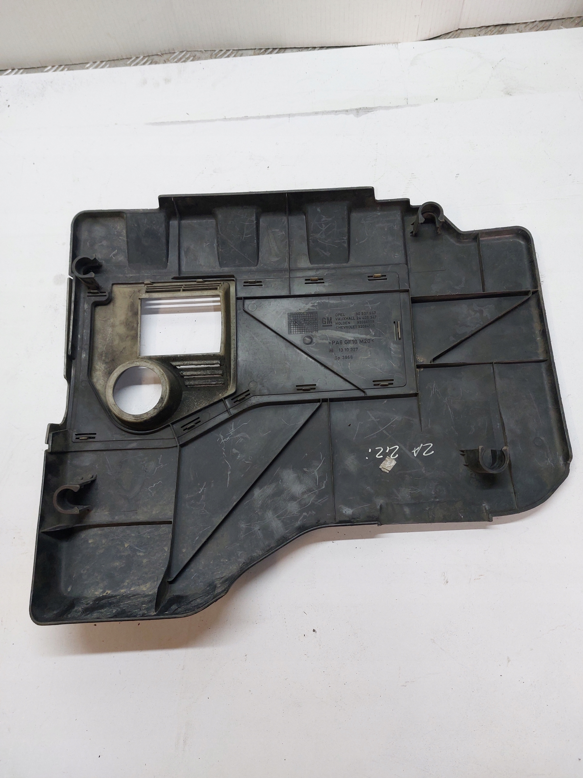 Abdeckung Blende Abdeckung DES MOTORS OPEL 2.2 90537947