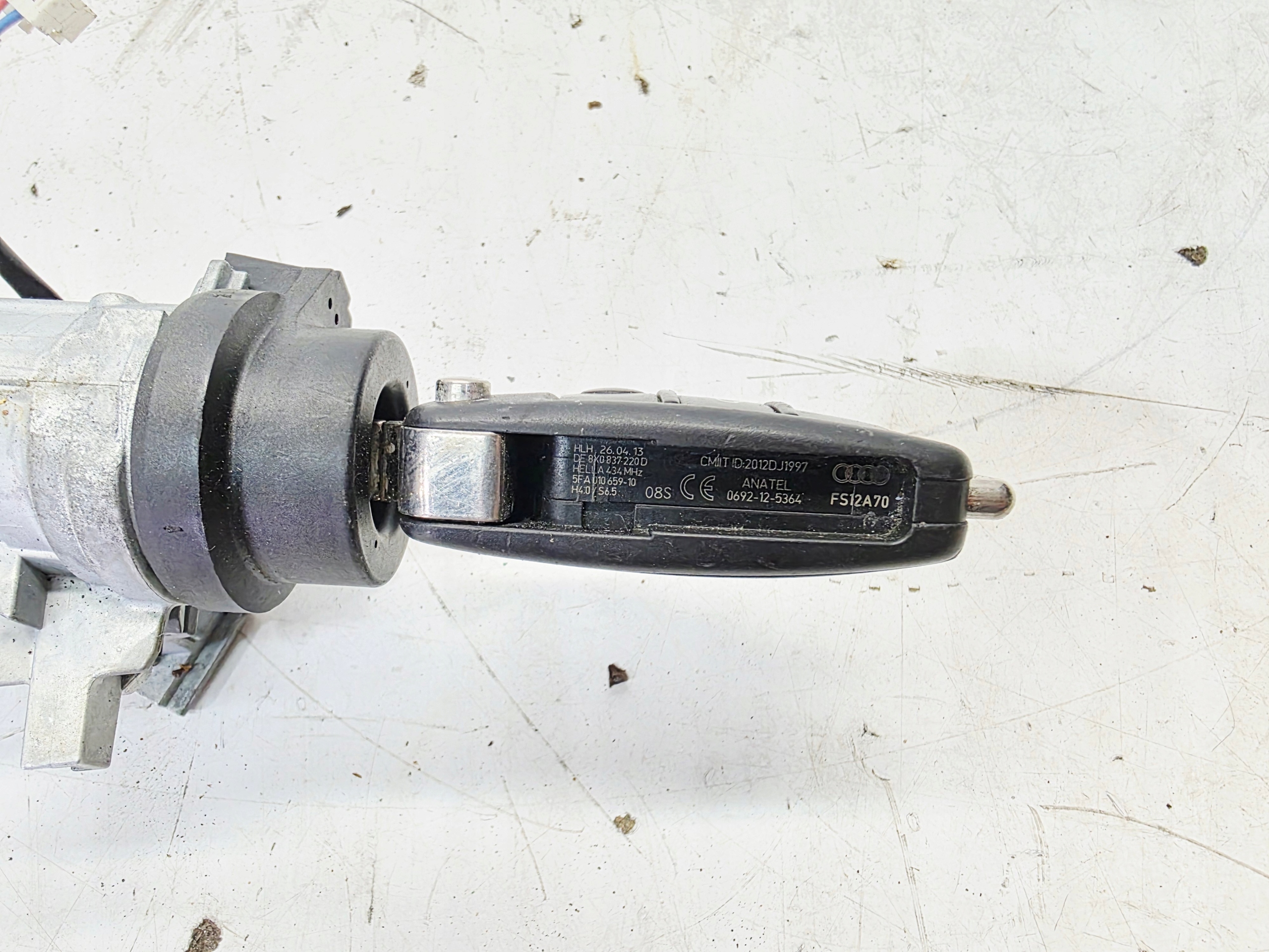 ignition + key + PILOT AUDI A1 8X 1K0905851 8X0837220D 5K0905865