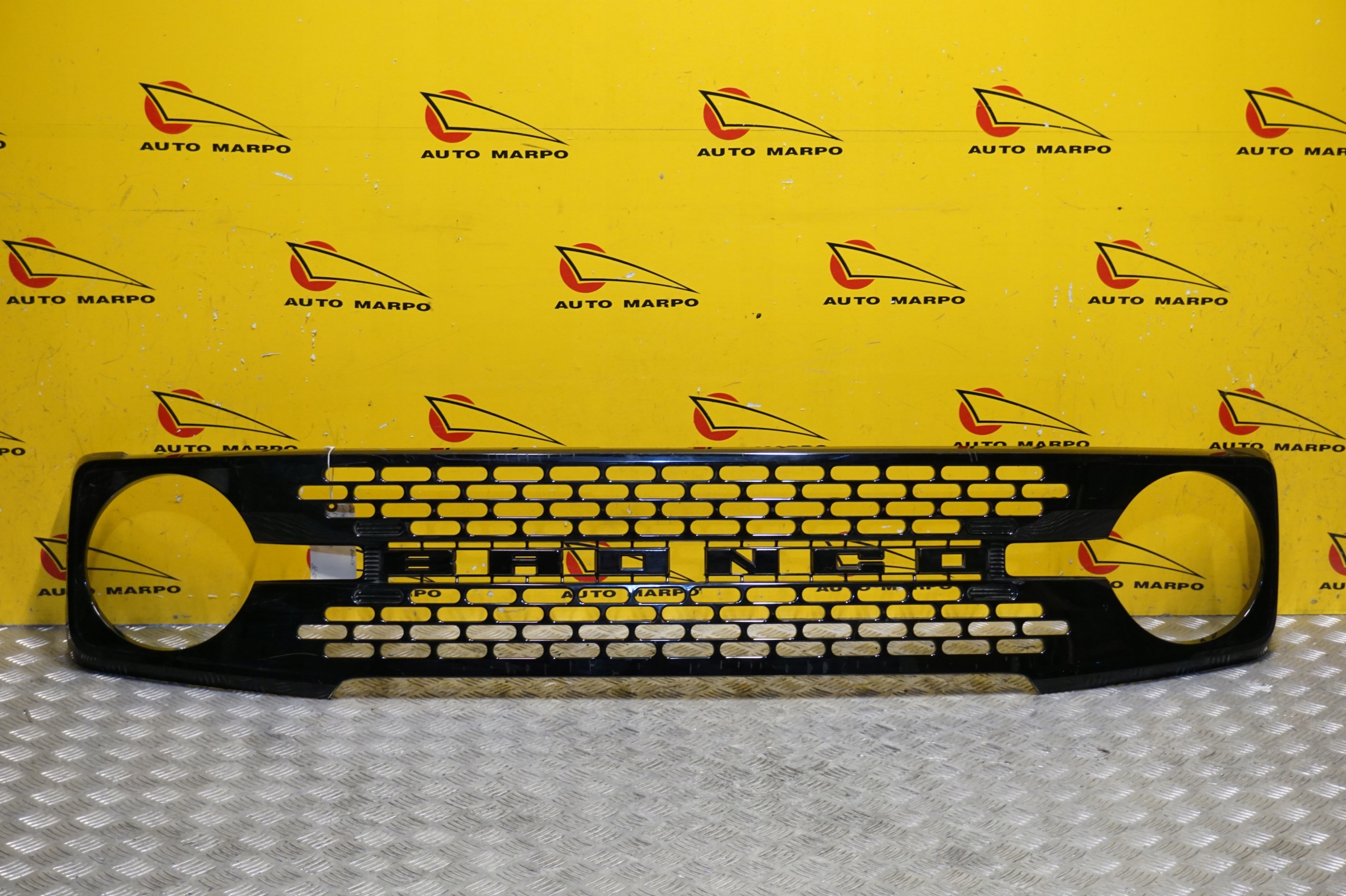 FORD BRONCO 2021 - 2023 Atrapa Przód Grill M2DZ 8200 Numer katalogowy części M2DZ-8200