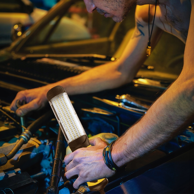 WARSZTATOWA LAMPA LED LATARKA MAGNES HAK 80 LED Marka RETOO