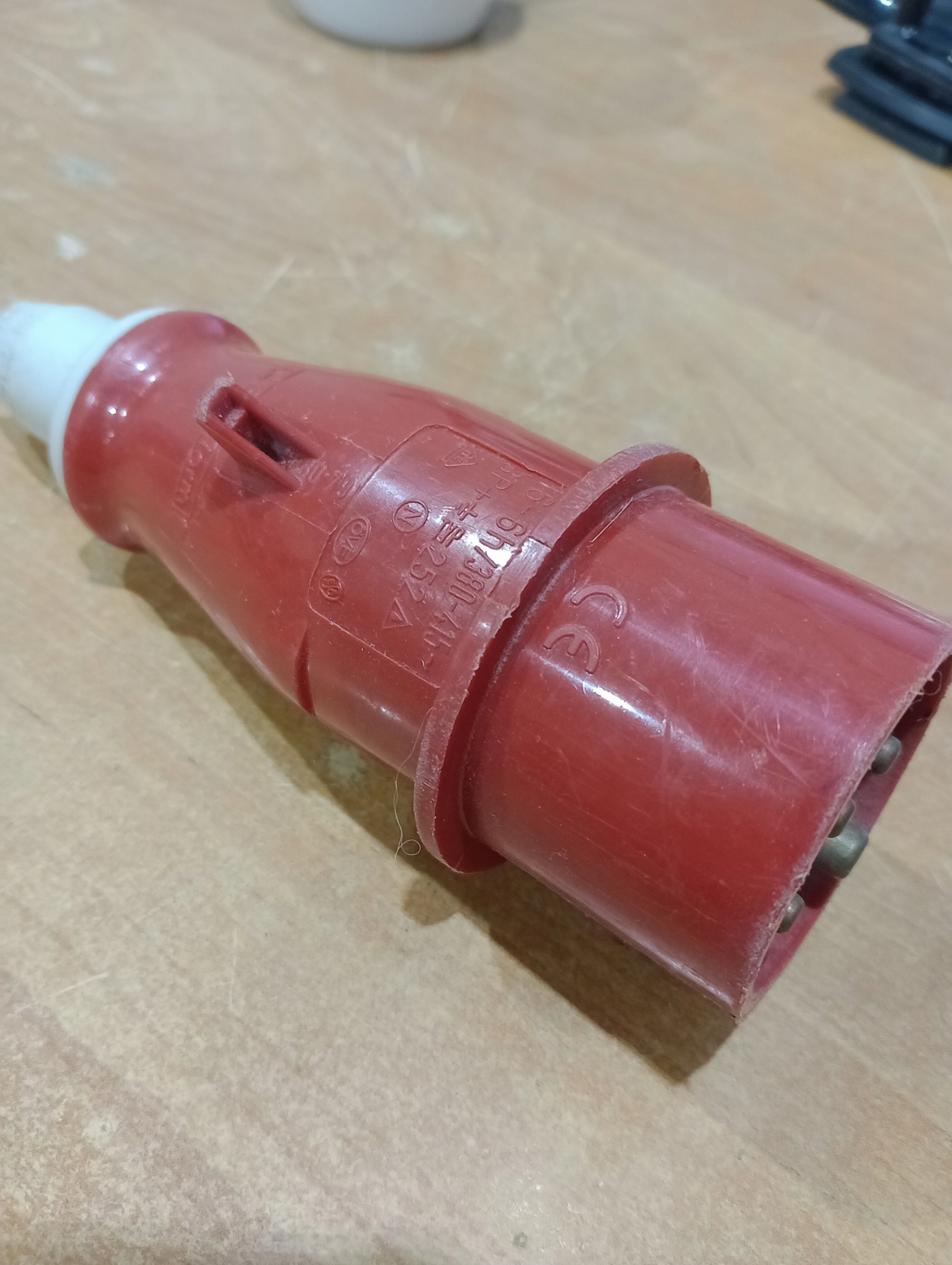 Wtyk 4 pin 3 fazy 16A MIX