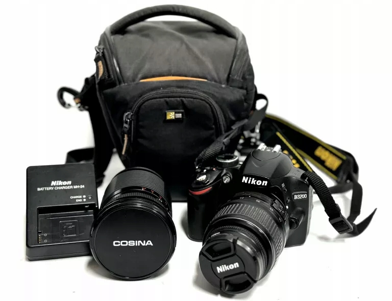 Lustrzanka Nikon D3200 oraz obiektyw Nikkor AF-S DX 18-55 mm