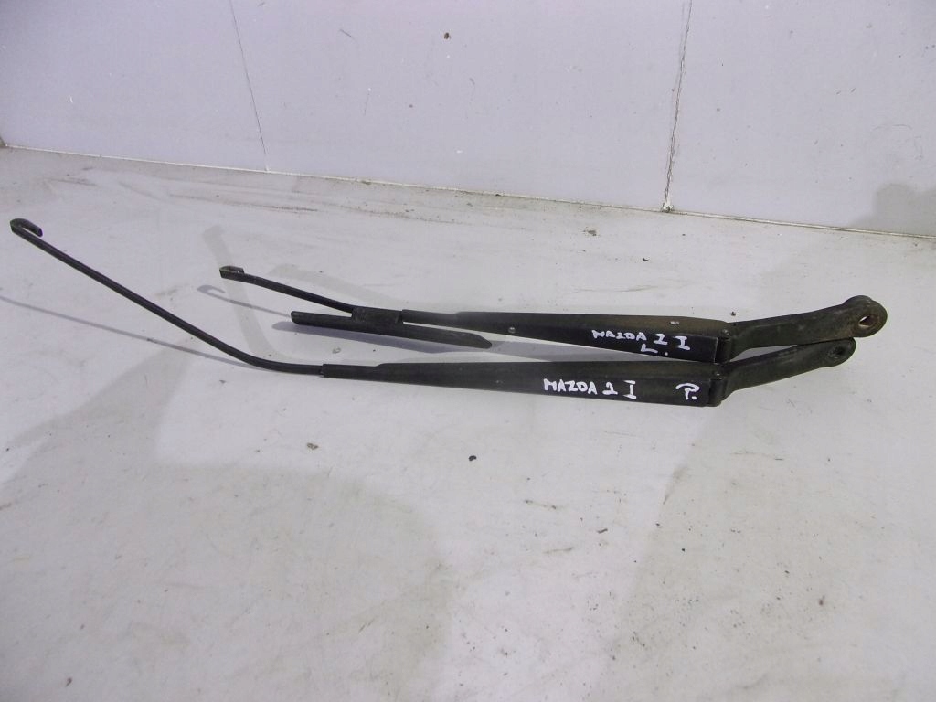 Mazda 2 and wiper arms