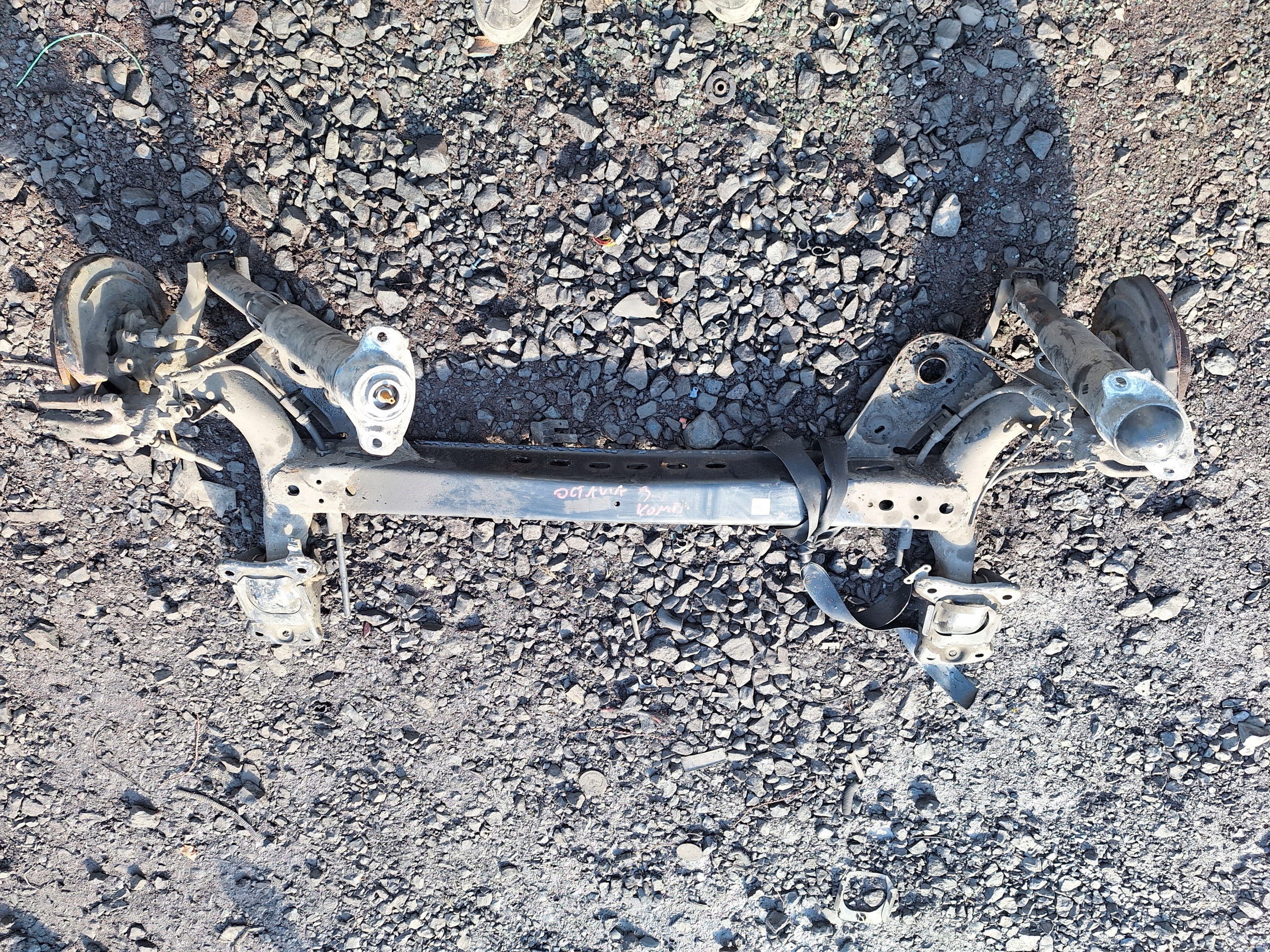 SKODA OCTAVIA III 13-17 rear axis sider KOMBI 1.6 TDI
