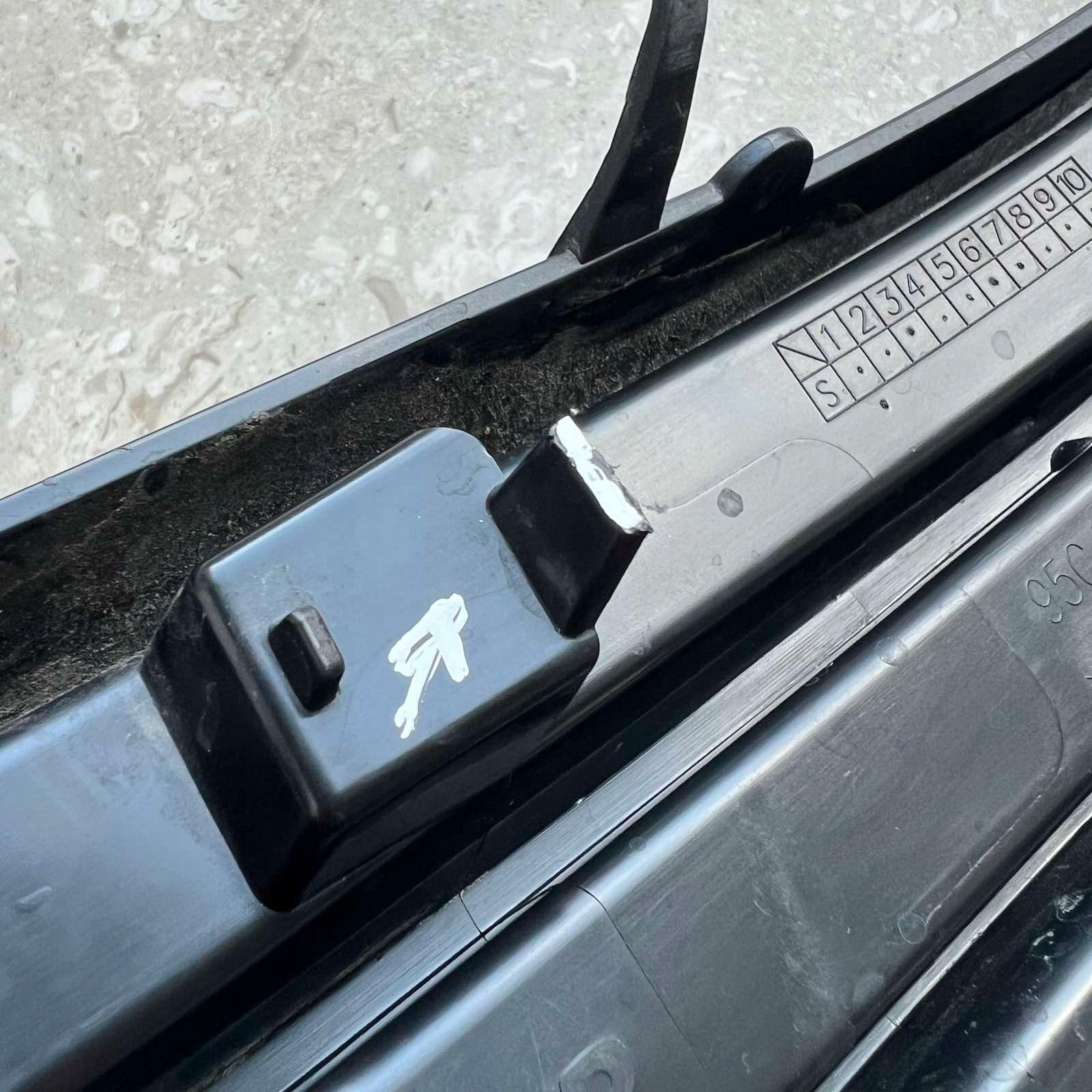 Porsche Macan Abschleppöse heck 95C807500C