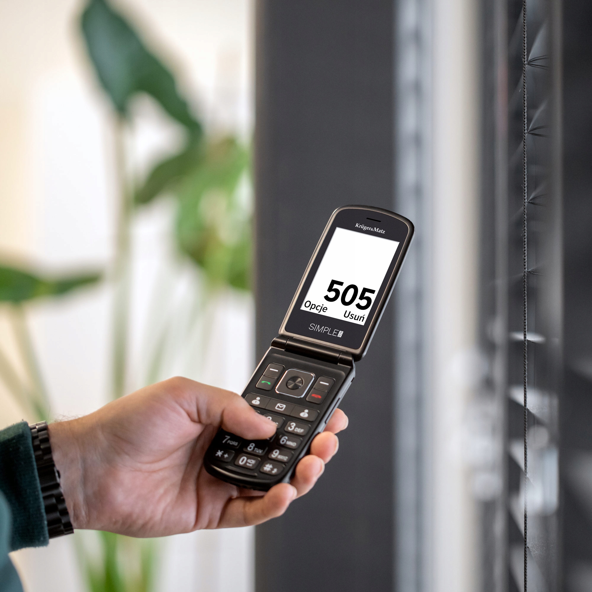 Telefon dla seniora klapka SOS radio 4/32MB Kruger&Matz Przekątna ekranu 2.8"