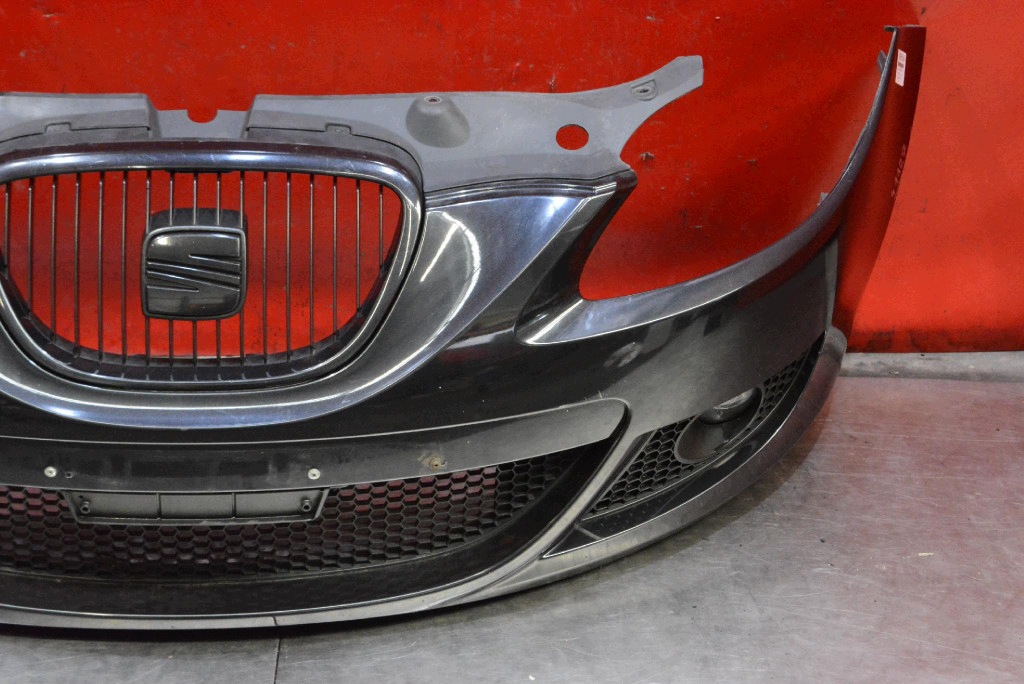 bumper front front black SEAT LEON 2 II 05-09