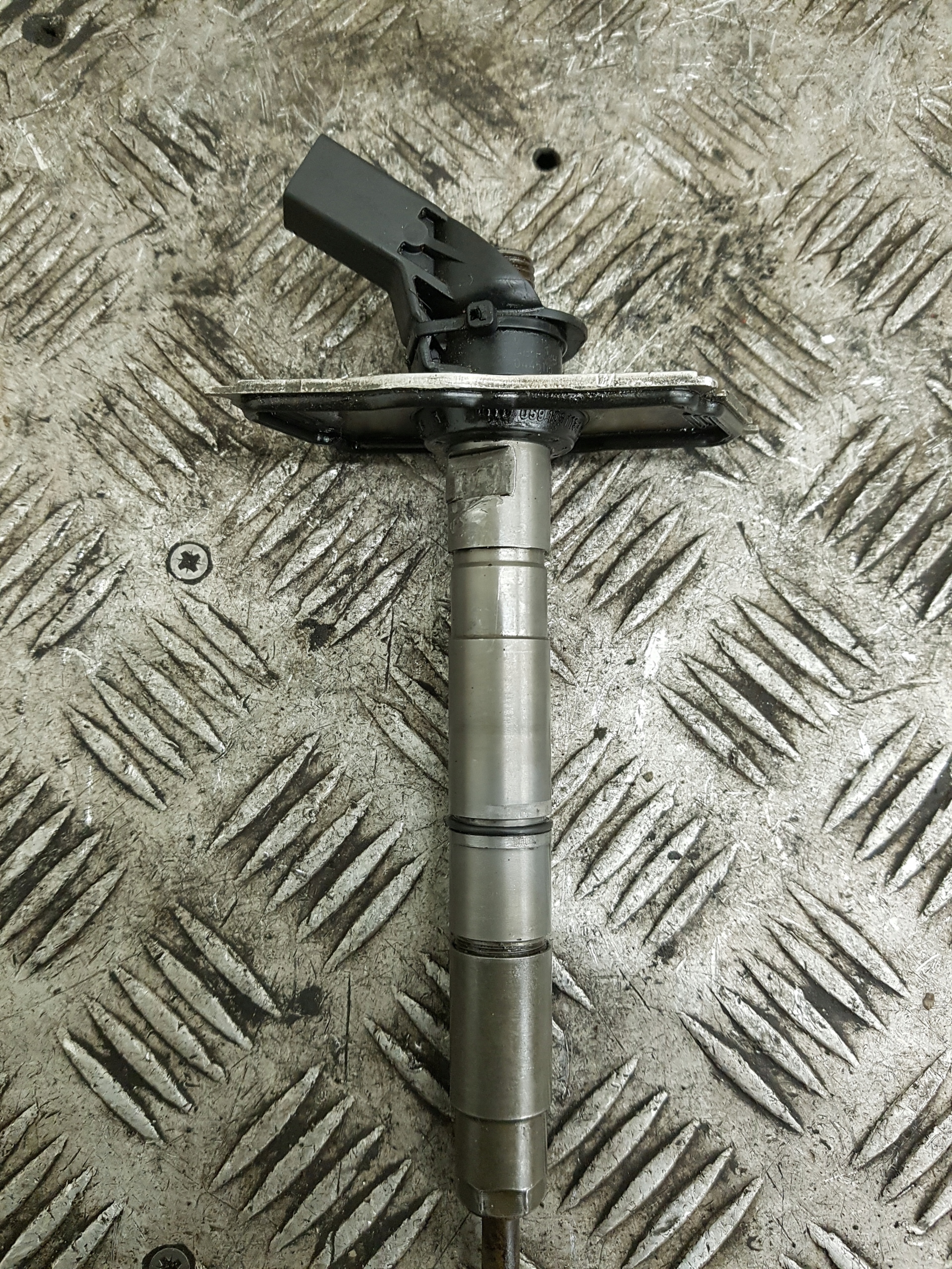 nozzle injector AUDI A6-C6 059130277Q