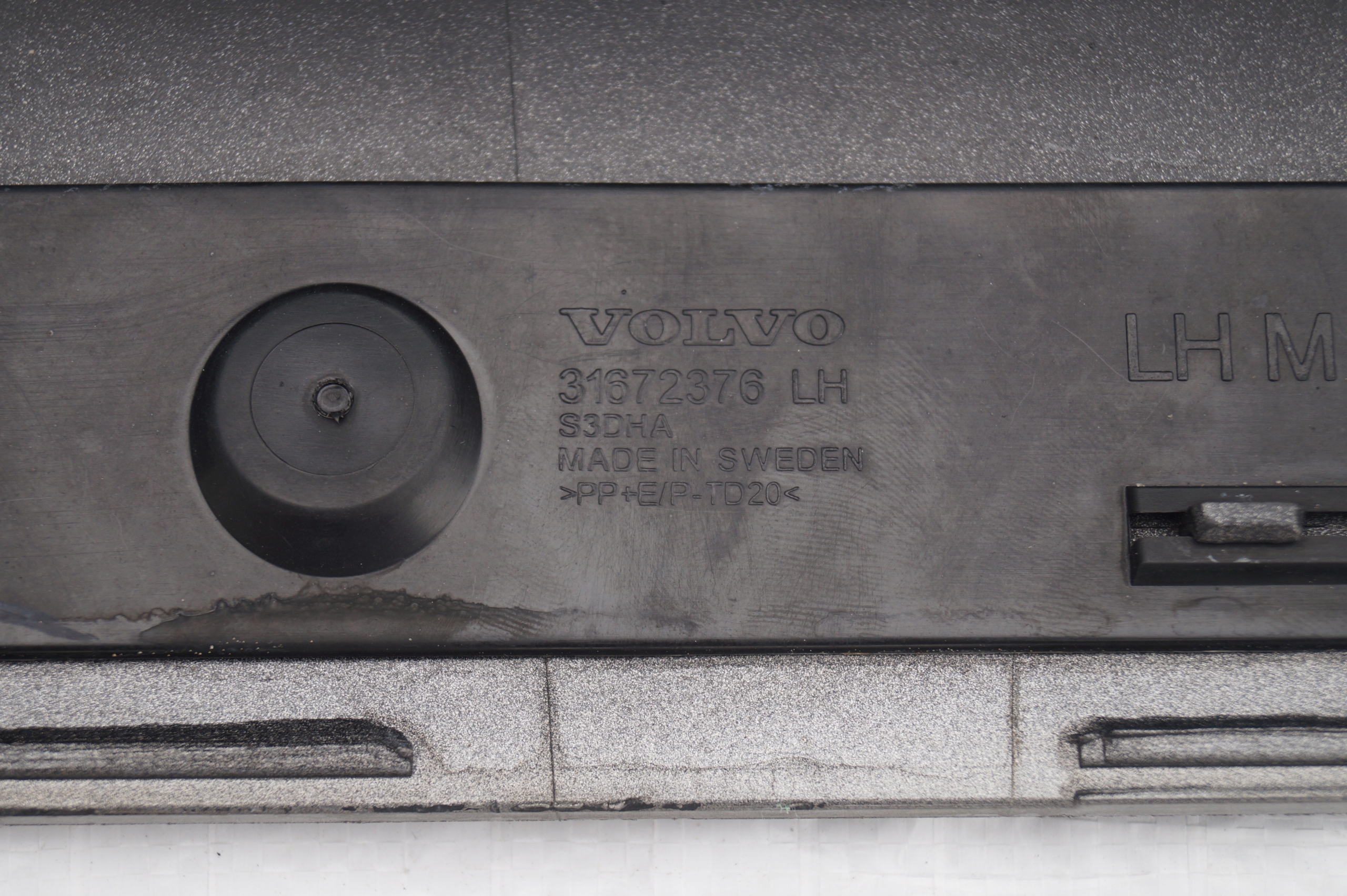 moulding threshold left VOLVO XC90 II 2 14- 31672376