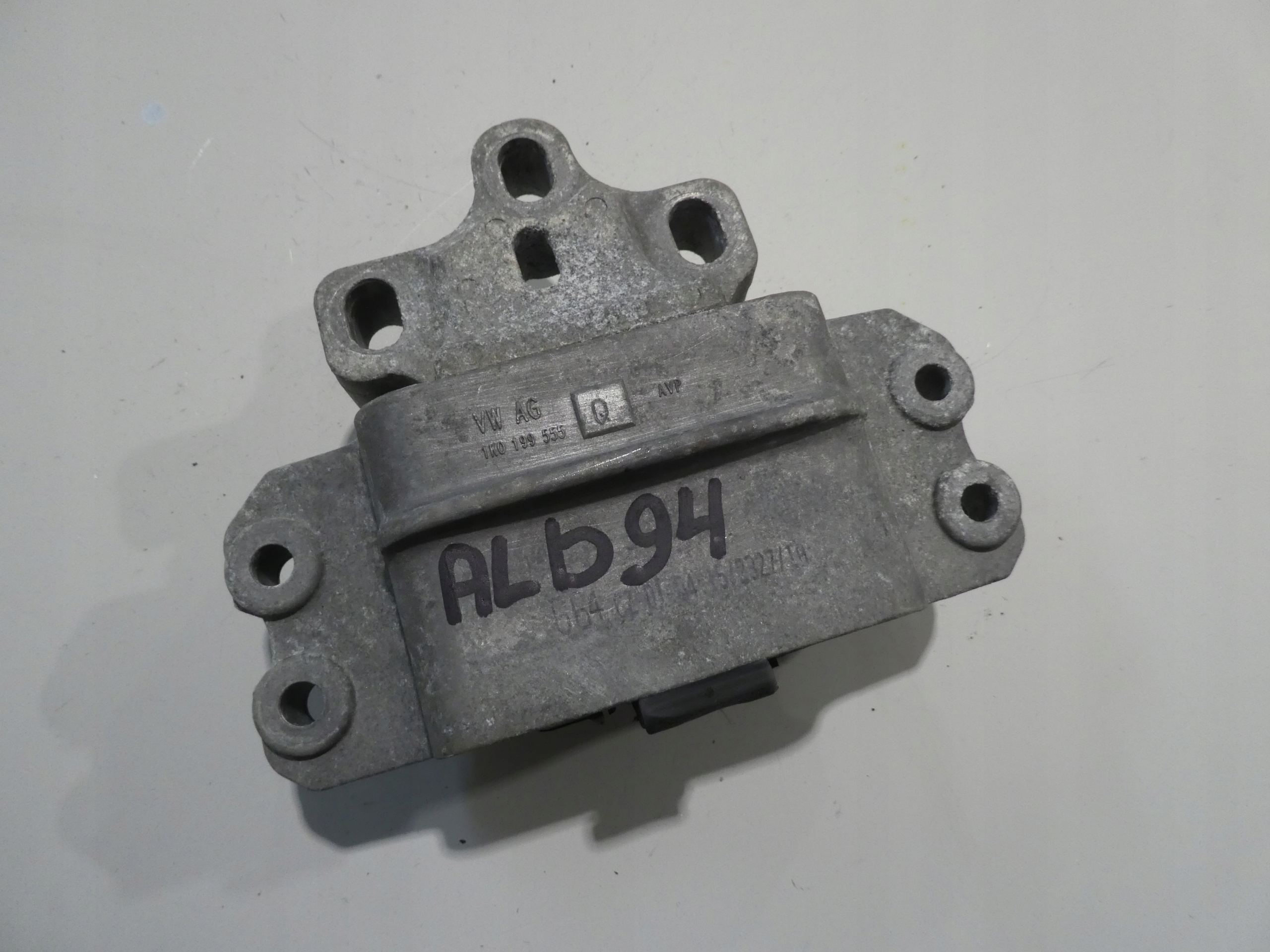 holder gearbox mounting 1K0199555Q AUDI VW SEAT