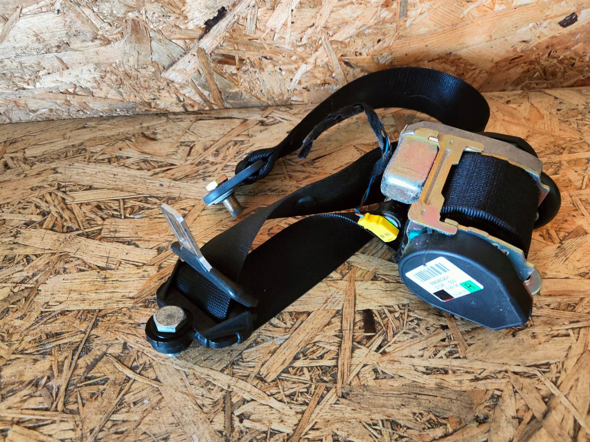 ремень безопасности CHRYSLER CROSSFIRE