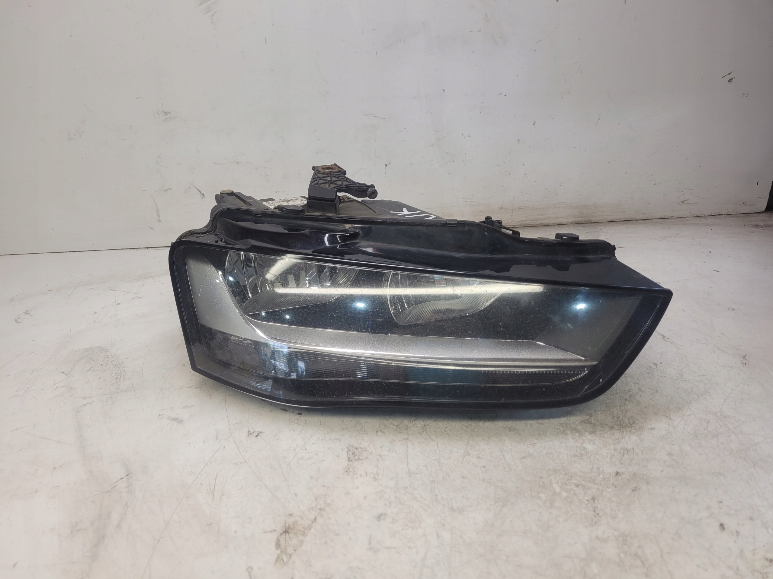 REFLEKTOR right front AUDI A4 B8 LIFT 8K0941004M