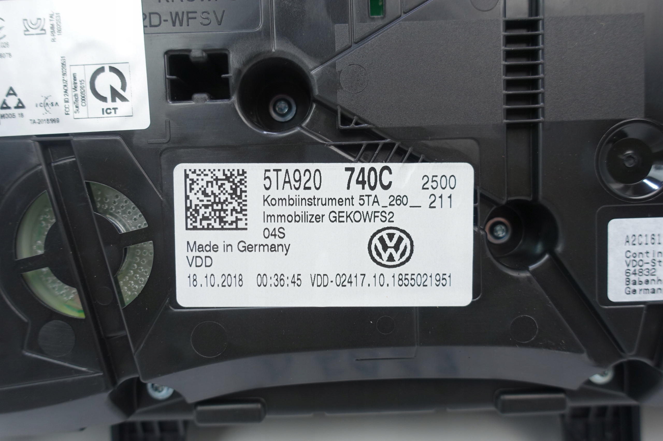 dials dials VW TOURAN III 5TA 48690K 5TA920740C