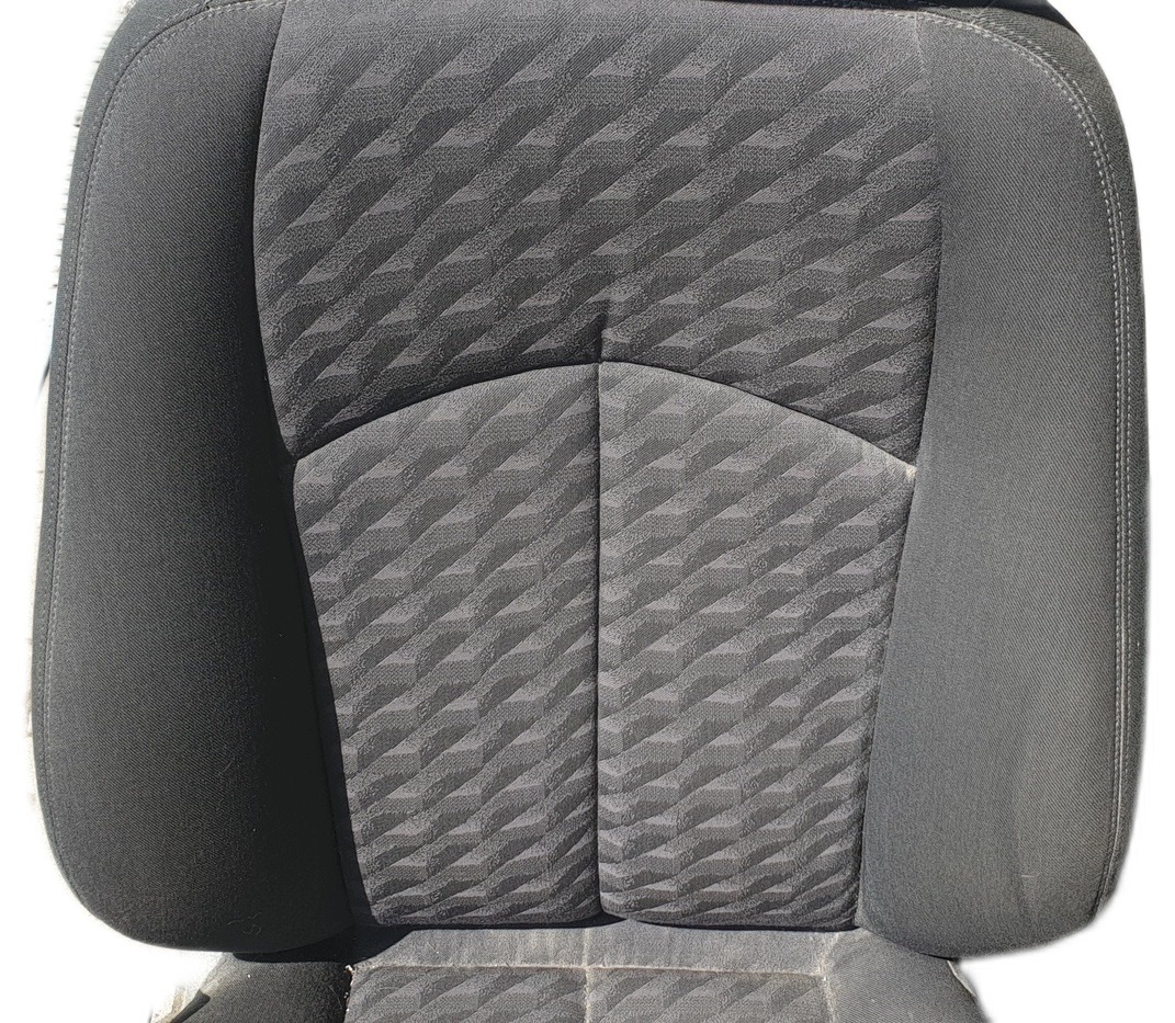 seat driver´s front MERCEDES W211 left Z ZAGLOWKIEM NUMER CZESCI 123