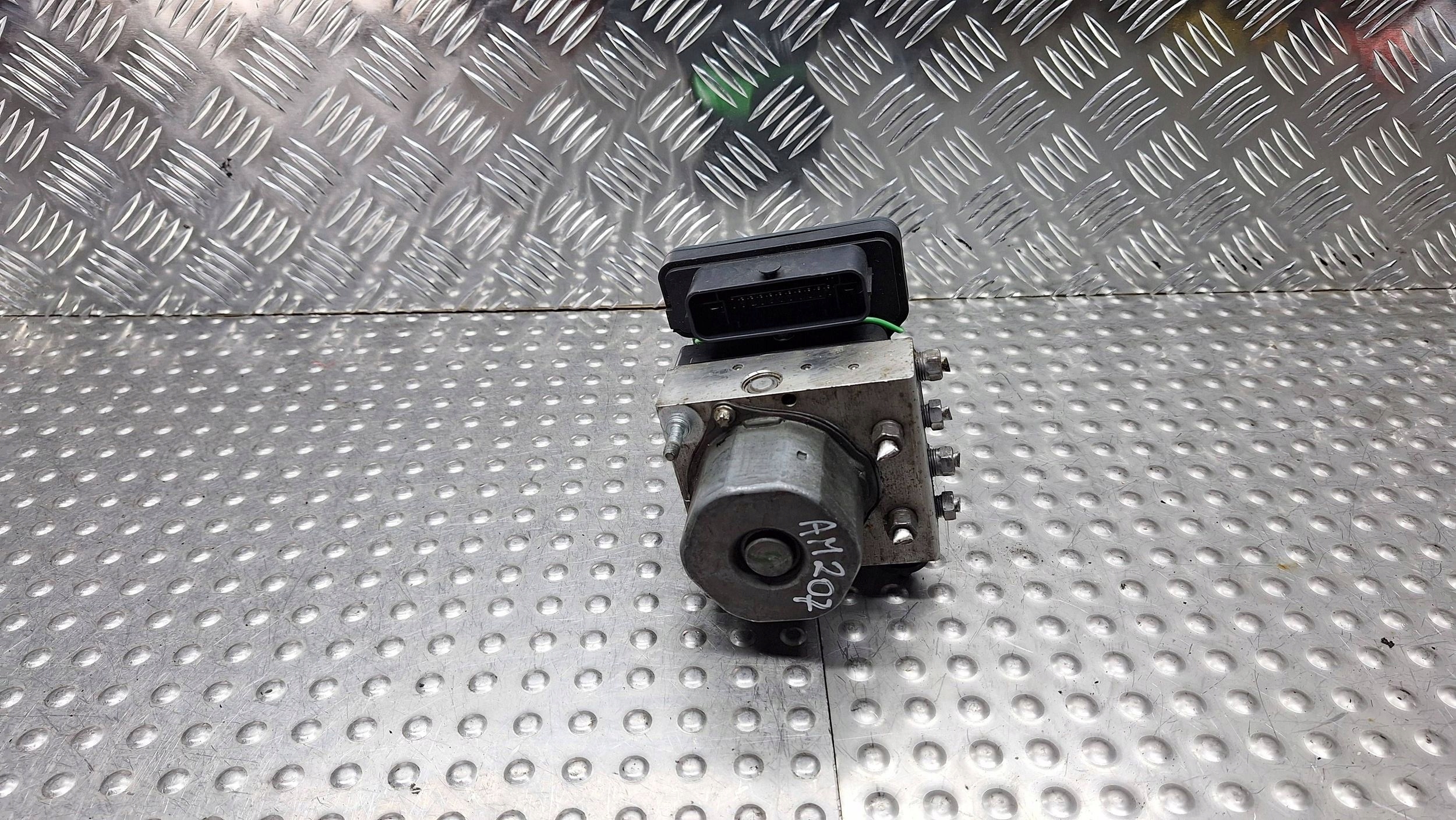 pump control unit ABS A4539004507 476604765R SMART FORTWO 453 TWINGO III