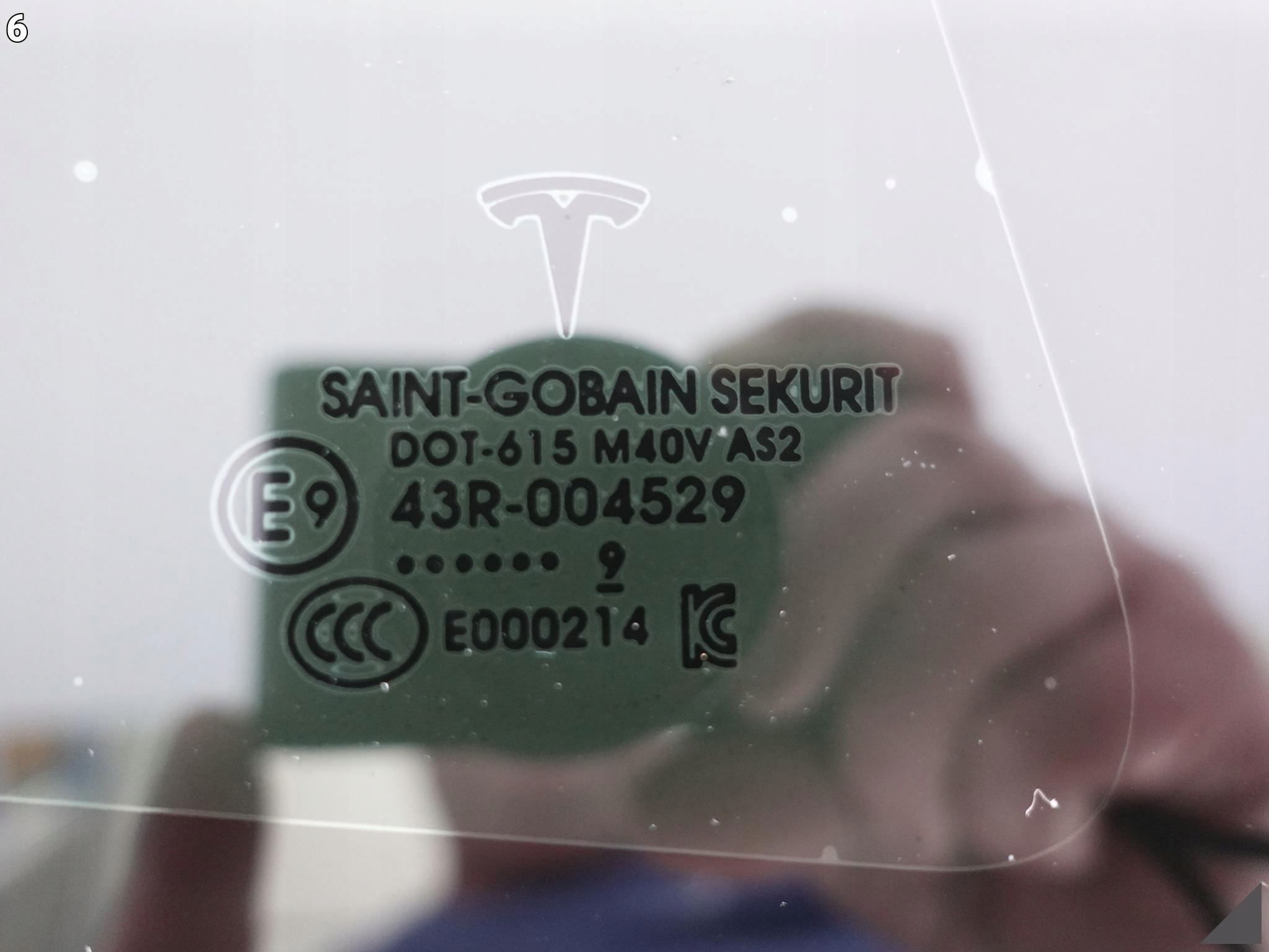 TESLA MODEL 3 17- window bodywork right rear part