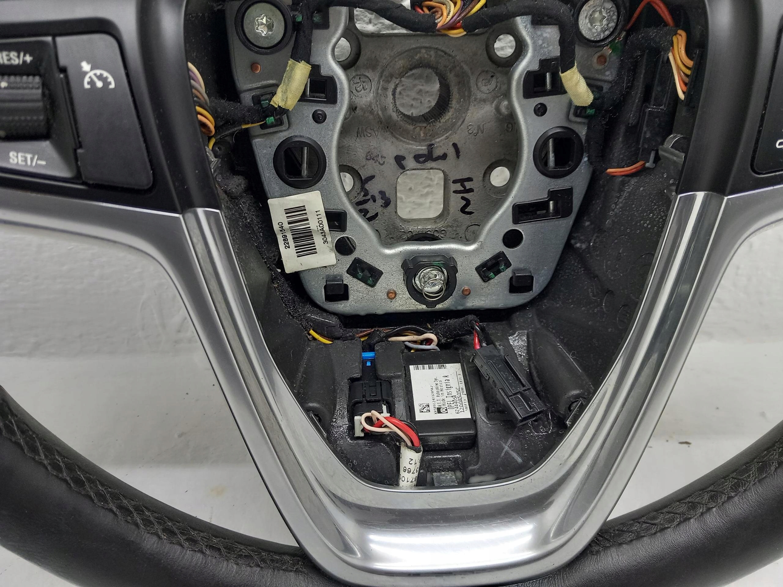 lenkrad MULTIFUNKCJA OPEL INSIGNIA A 08-17