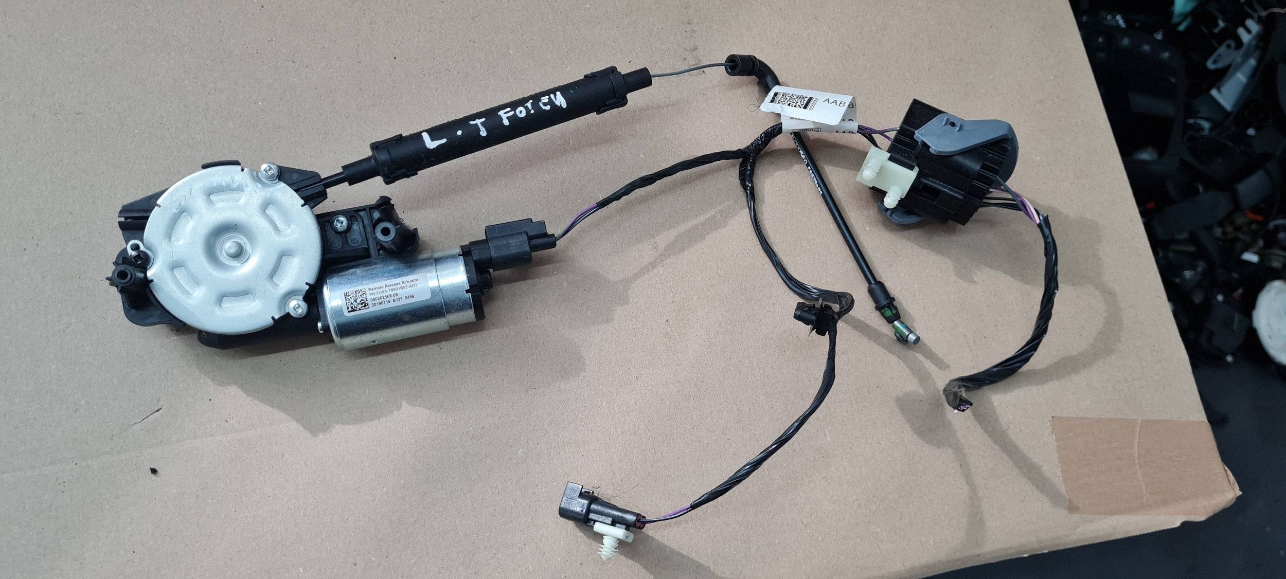 Ford Edge II 2020 ST LIFT Motor OPARCJA SITZ links heck FU5A78601B52A