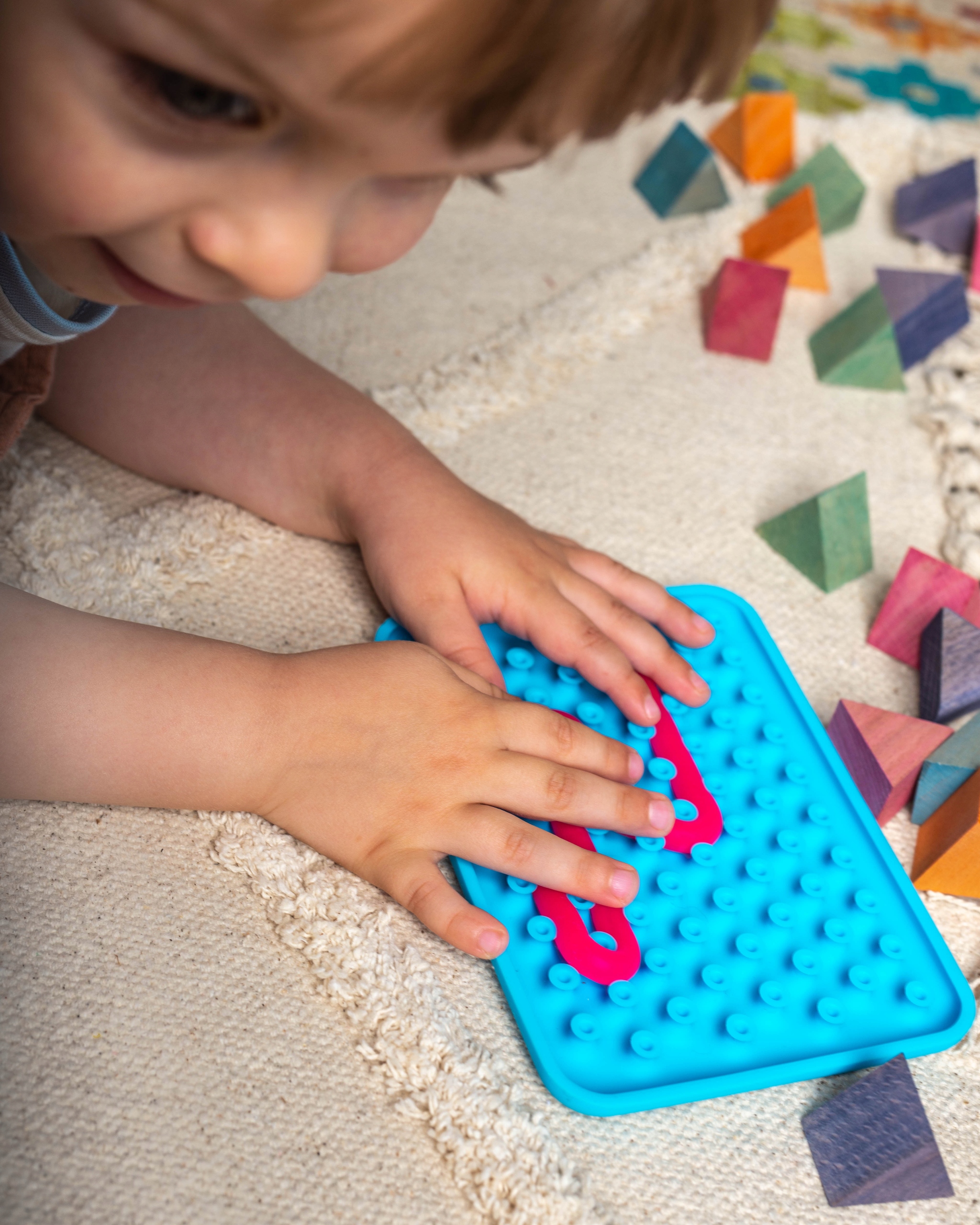 Zabawka kreatywna Wiggly Toy - wijący się robaczek- pop it , fidget Marka inna