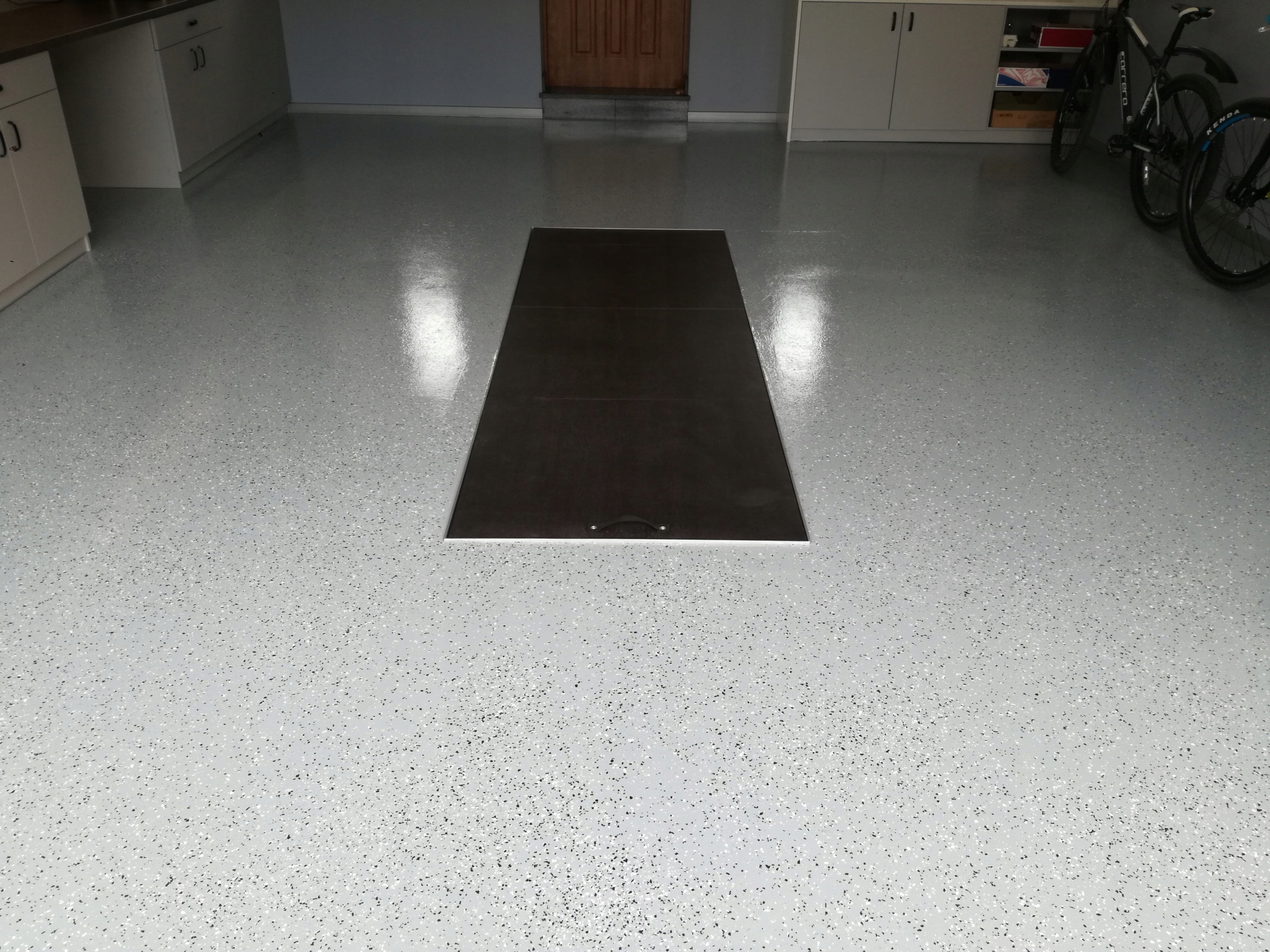 ŻYWICA POLIURETANOWA SIGMA BEZBARWNA 1 kg OKAZJA Opakowanie puszka