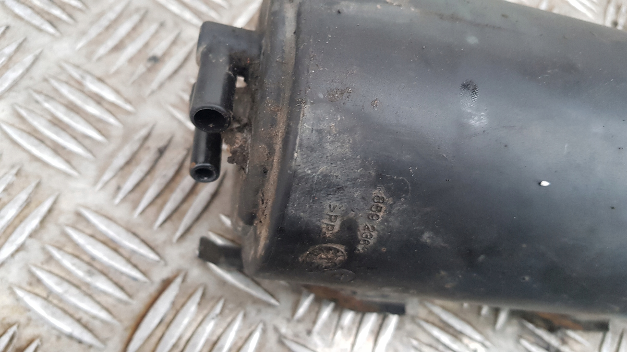 MERCEDES W211 3.5 carbon filter cover 2114700359