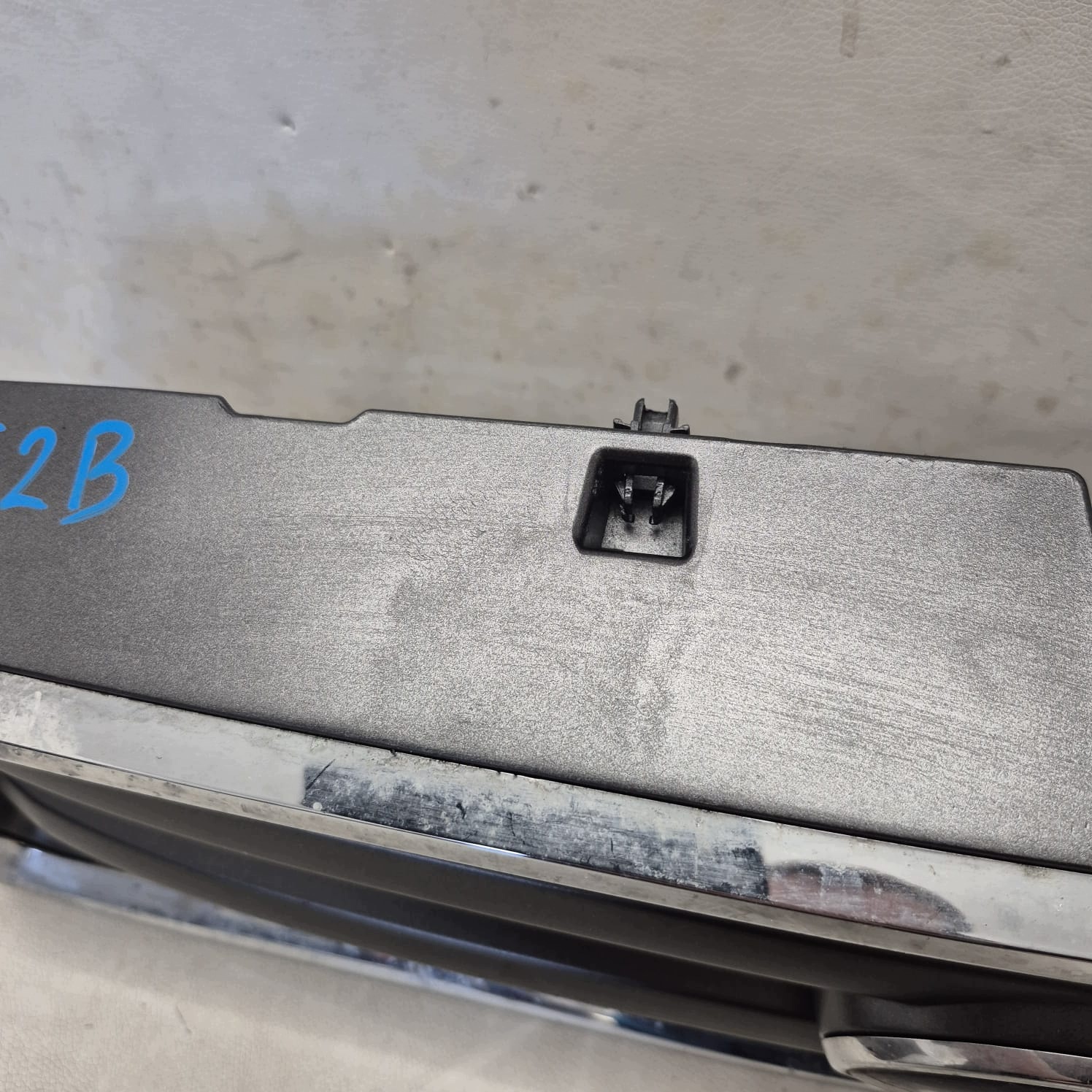 SUBARU FORESTER II 2 02-06 grill grill
